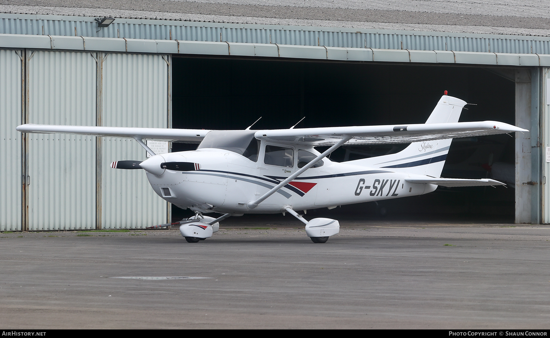 Aircraft Photo of G-SKYL | Cessna 182S Skylane | AirHistory.net #500046