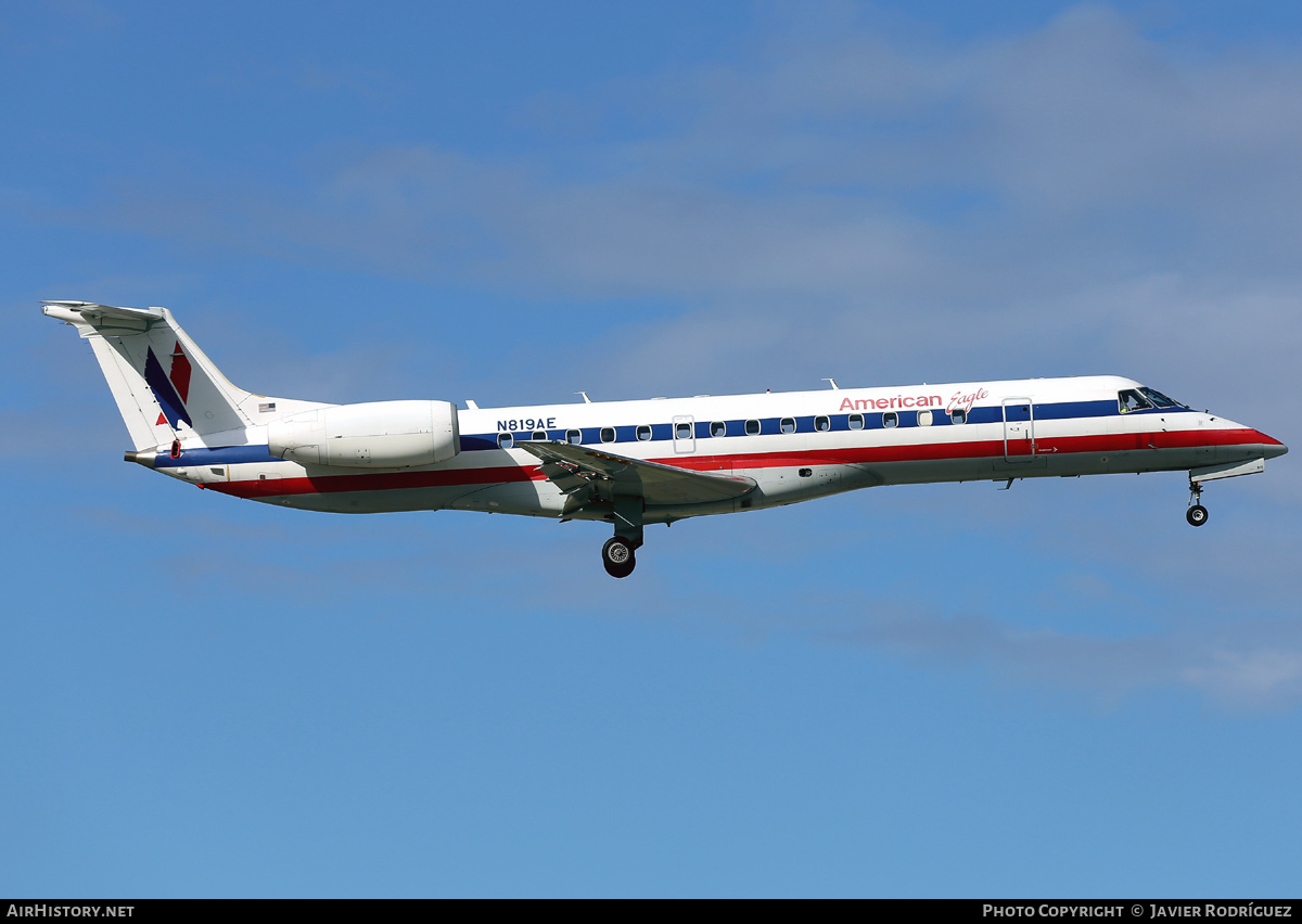 Aircraft Photo of N819AE | Embraer ERJ-140LR (EMB-135KL) | American Eagle | AirHistory.net #500062