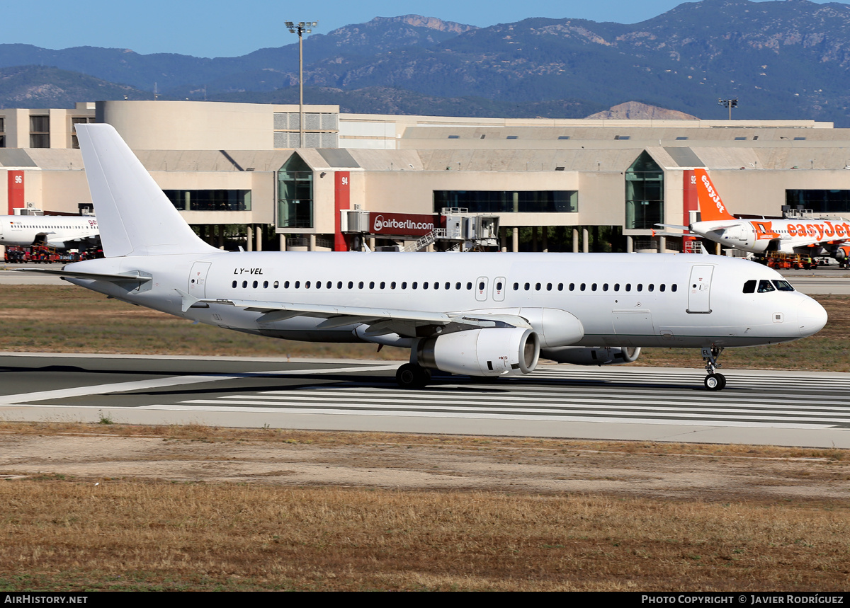 Aircraft Photo of LY-VEL | Airbus A320-232 | AirHistory.net #500064