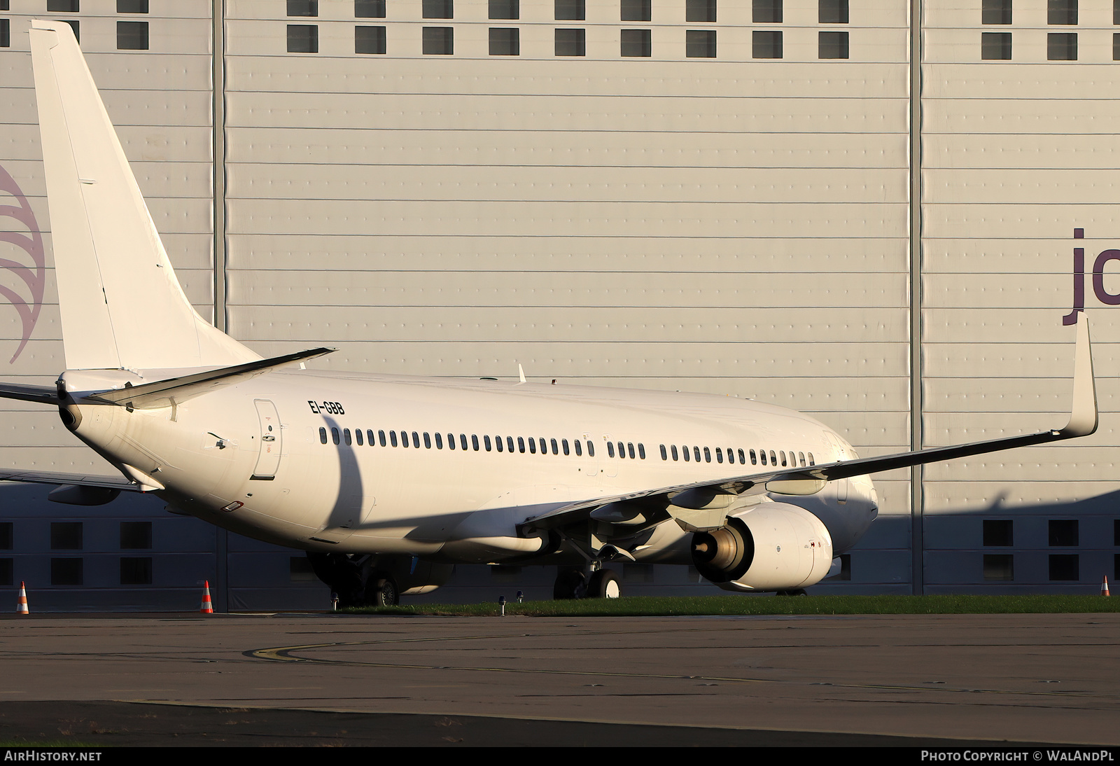 Aircraft Photo of EI-GBB | Boeing 737-86N | AirHistory.net #500068