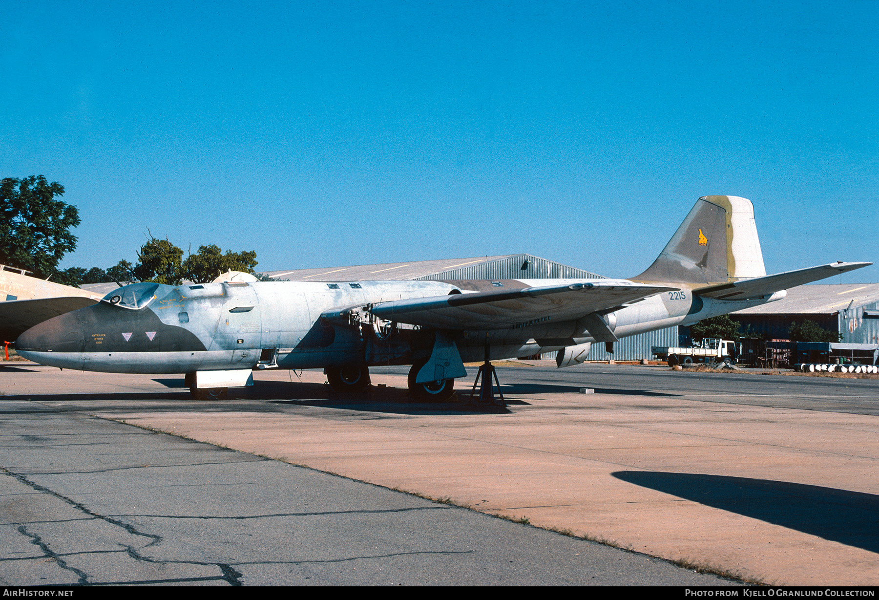 Aircraft Photo of 2215 | English Electric Canberra T4 | Zimbabwe - Air Force | AirHistory.net #500116