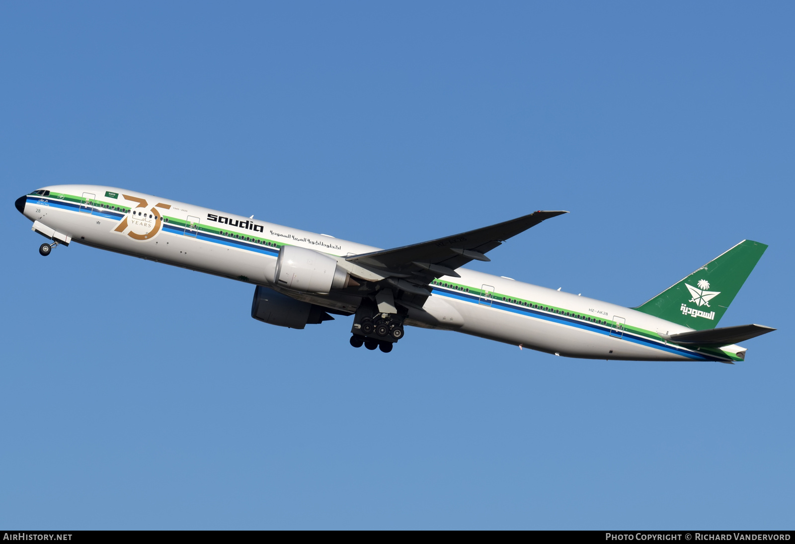Aircraft Photo of HZ-AK28 | Boeing 777-368/ER | Saudia - Saudi Arabian Airlines | AirHistory.net #500135
