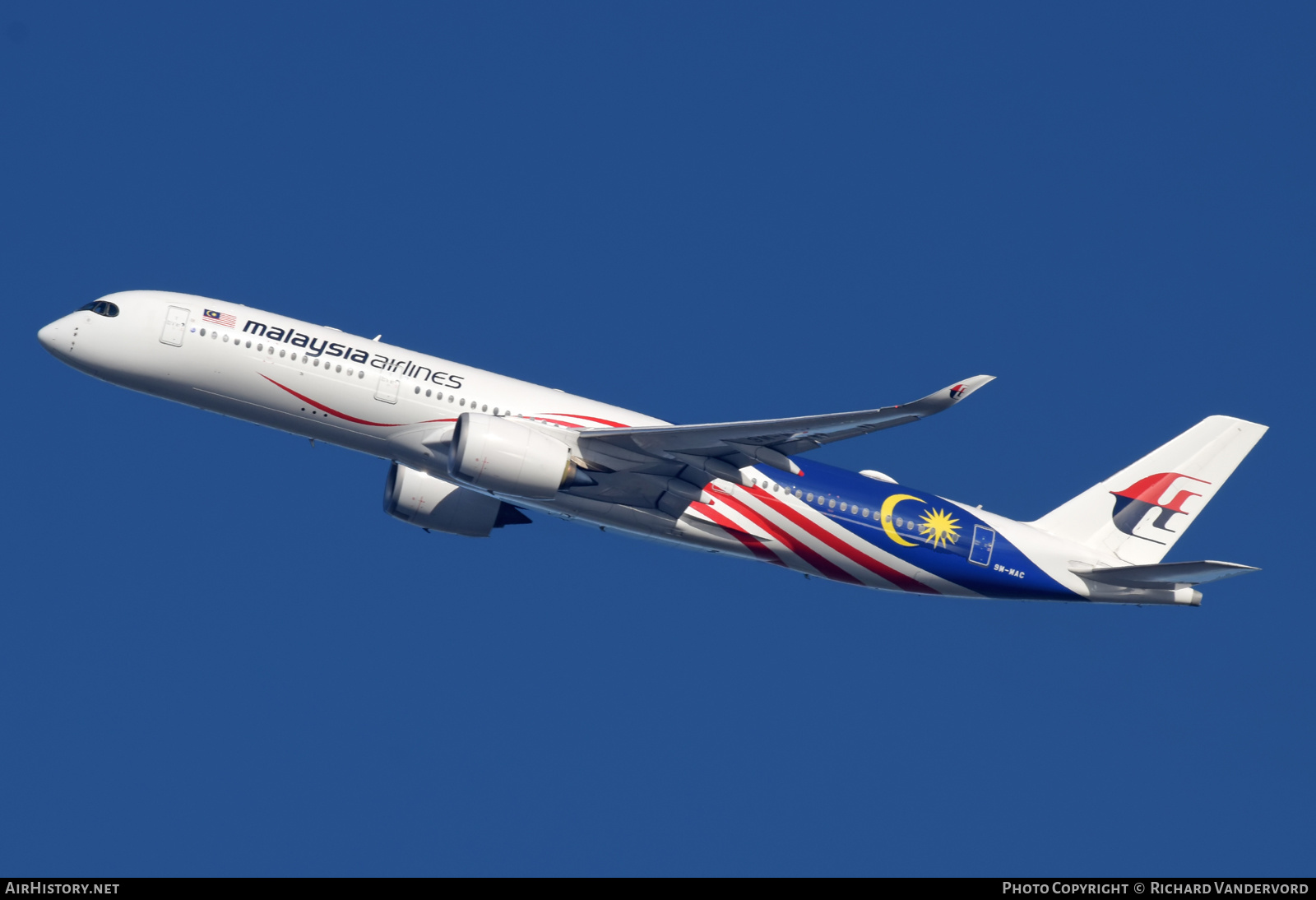 Aircraft Photo of 9M-MAC | Airbus A350-941 | Malaysia Airlines | AirHistory.net #500142