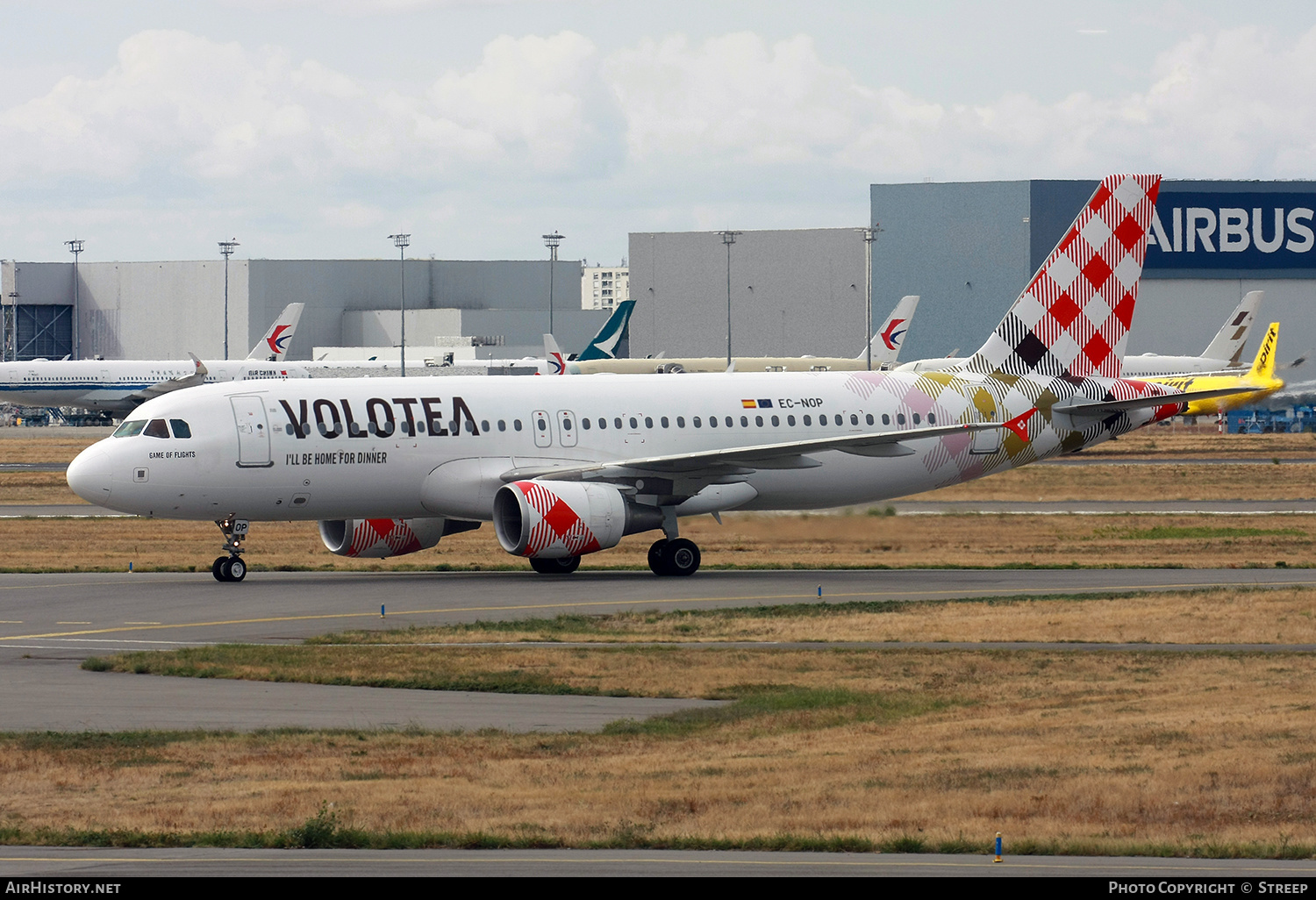 Aircraft Photo of EC-NOP | Airbus A320-214 | Volotea | AirHistory.net #500161