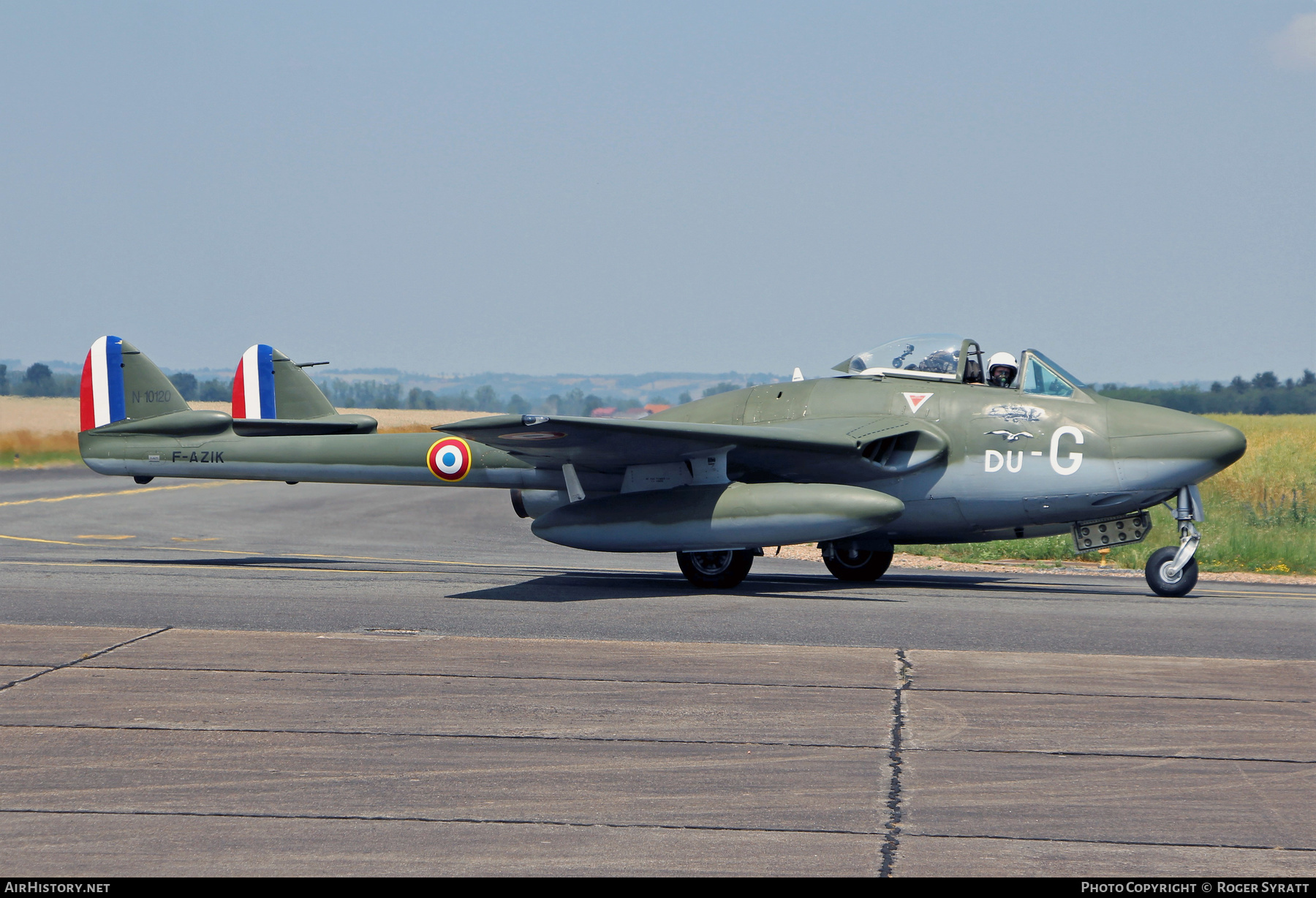 Aircraft Photo of F-AZIK / N.10120 | De Havilland D.H. 100 Vampire FB6 | France - Air Force | AirHistory.net #500170