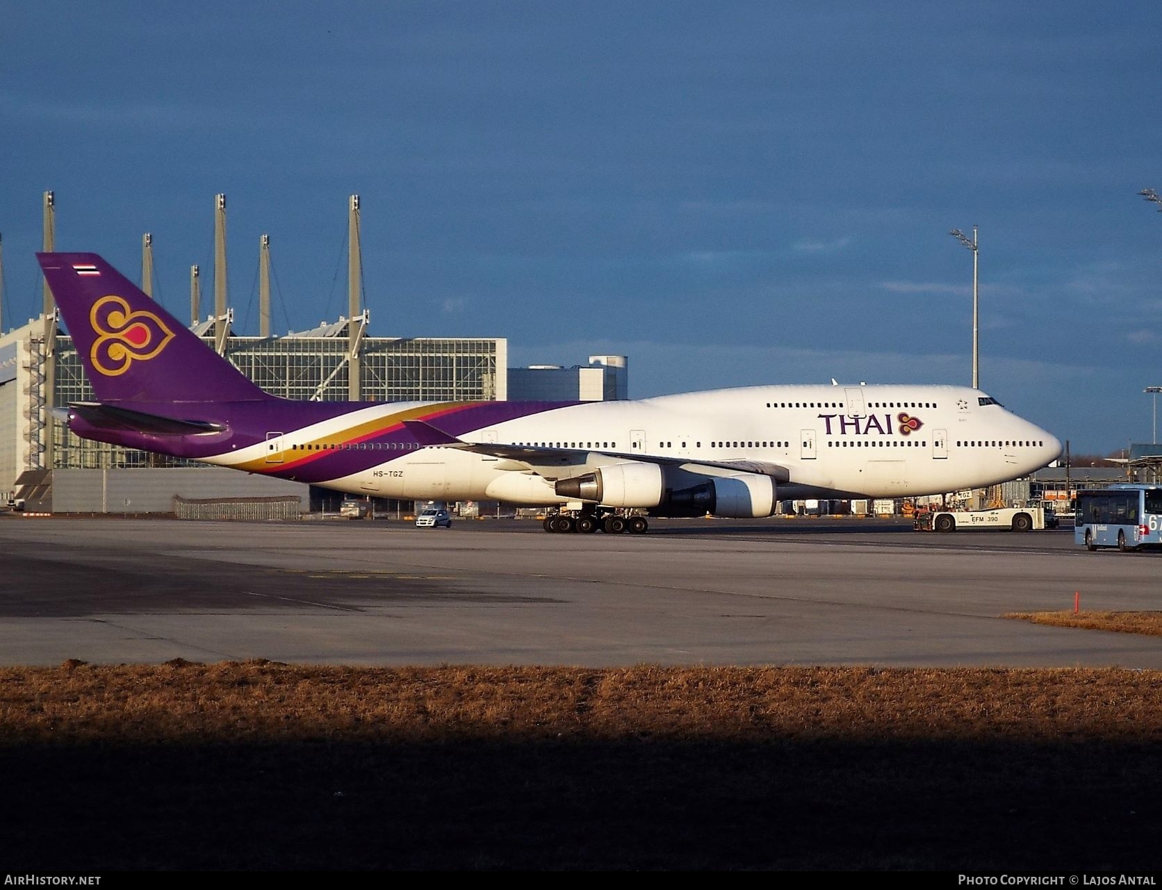 Aircraft Photo of HS-TGZ | Boeing 747-4D7 | Thai Airways International | AirHistory.net #500211