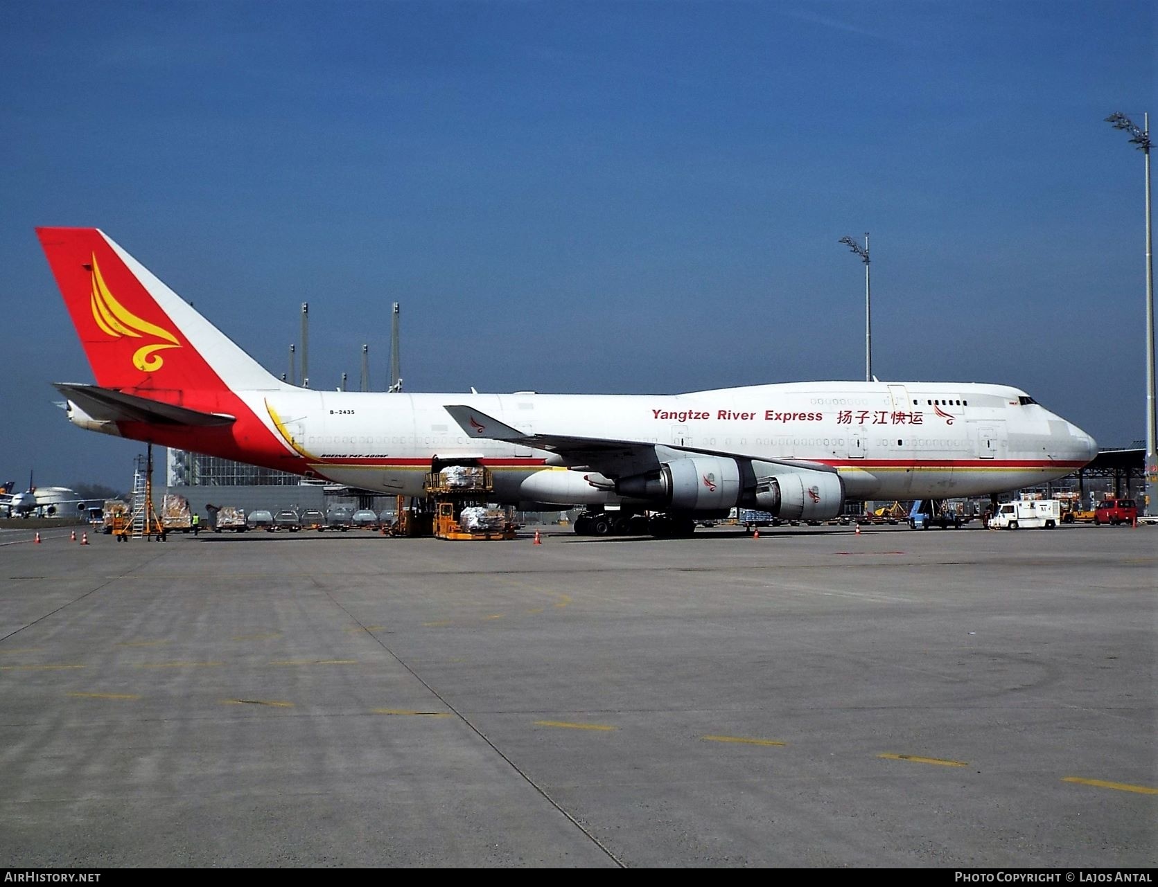 Aircraft Photo of B-2435 | Boeing 747-481(BDSF) | Yangtze River Express | AirHistory.net #500220