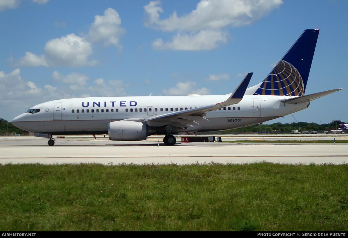 Aircraft Photo of N16701 | Boeing 737-724 | United Airlines | AirHistory.net #500286