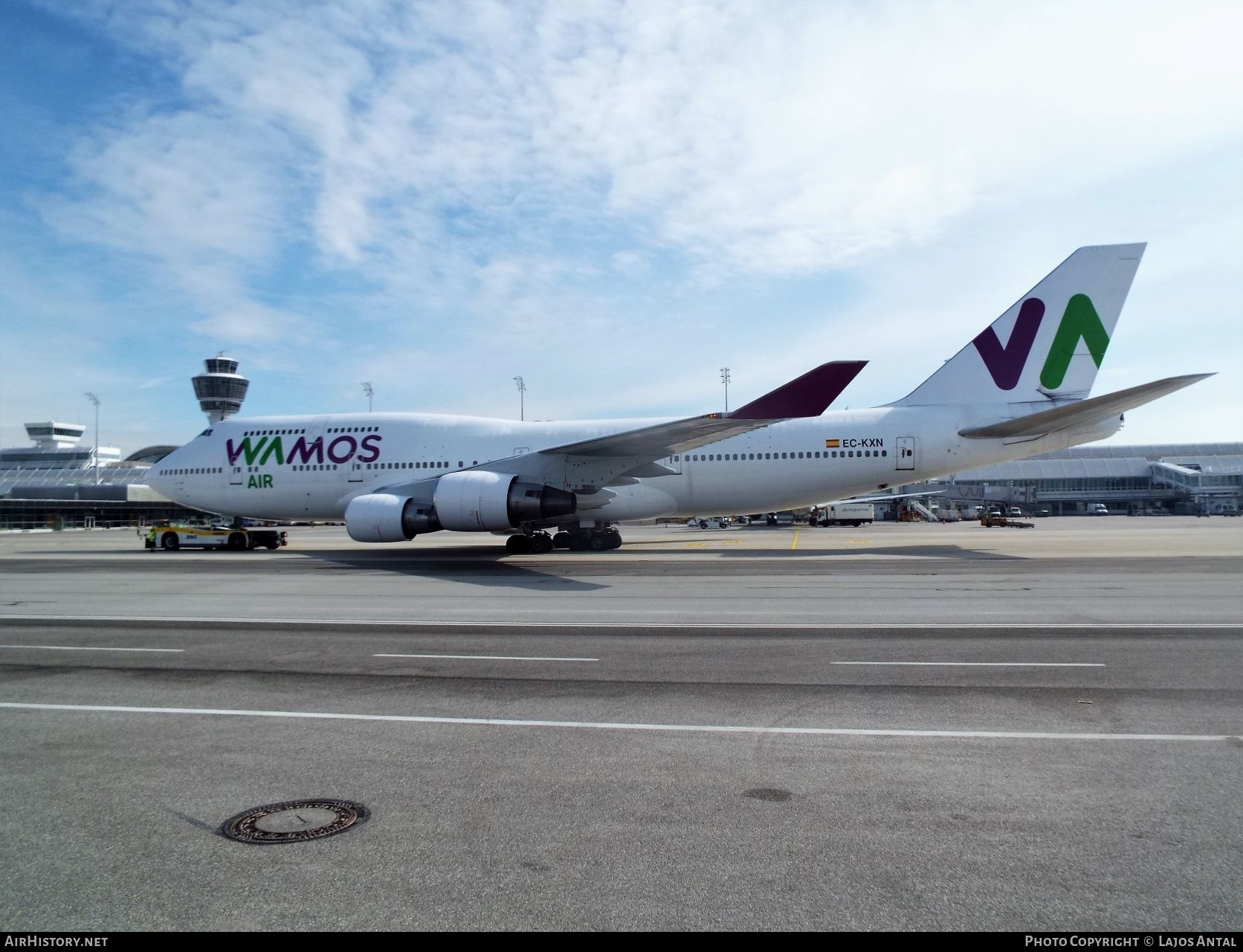 Aircraft Photo of EC-KXN | Boeing 747-4H6 | Wamos Air | AirHistory.net #500288