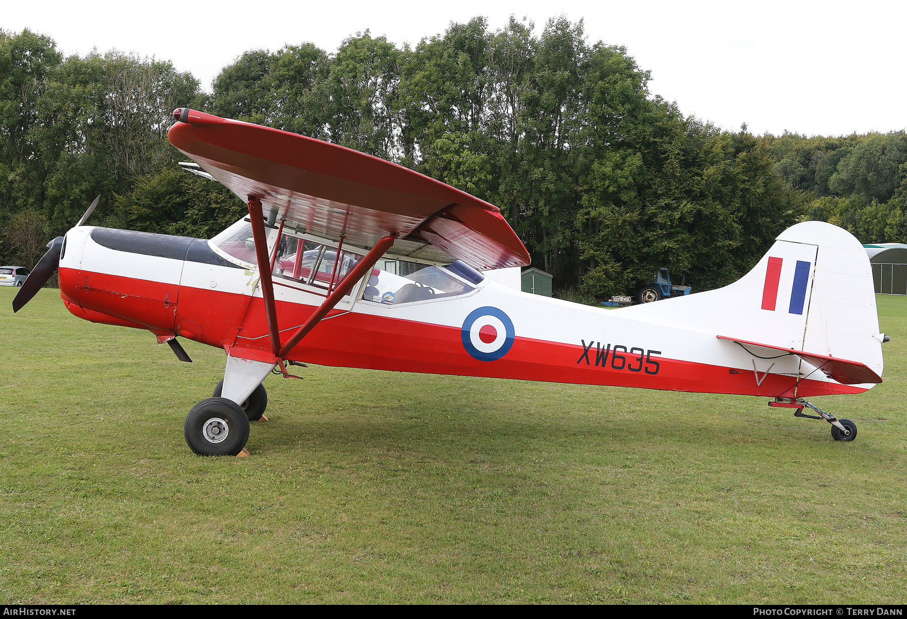 Aircraft Photo of G-AWSW / XW635 | Beagle D-5/180 Husky | UK - Air Force | AirHistory.net #500435