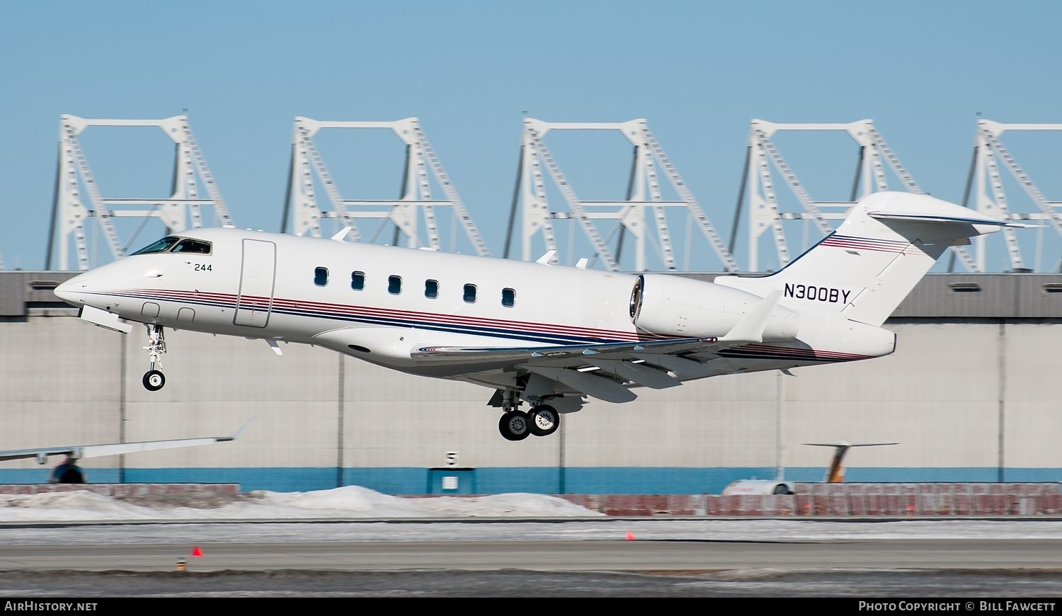 Aircraft Photo of N300BY | Bombardier Challenger 300 (BD-100-1A10) | AirHistory.net #500565