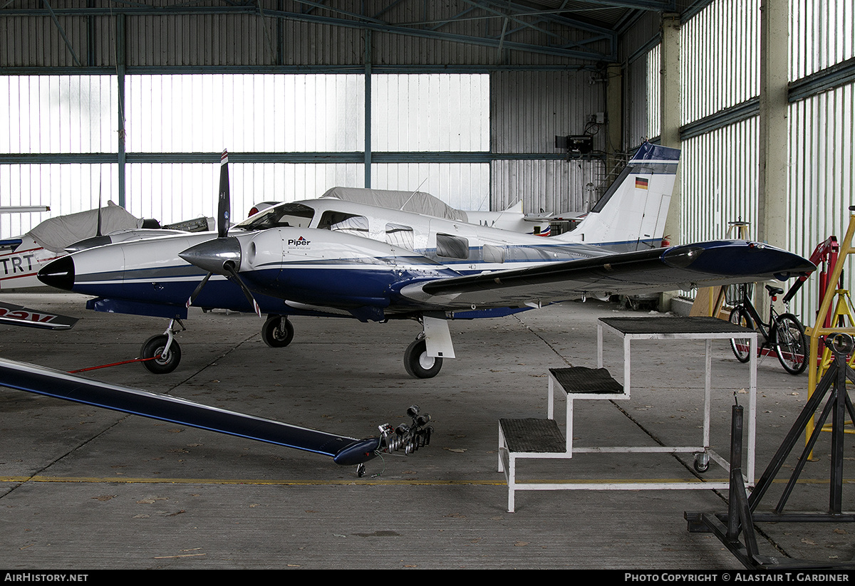 Aircraft Photo of D-GWIT | Piper PA-34-220T Seneca V | AirHistory.net #500629