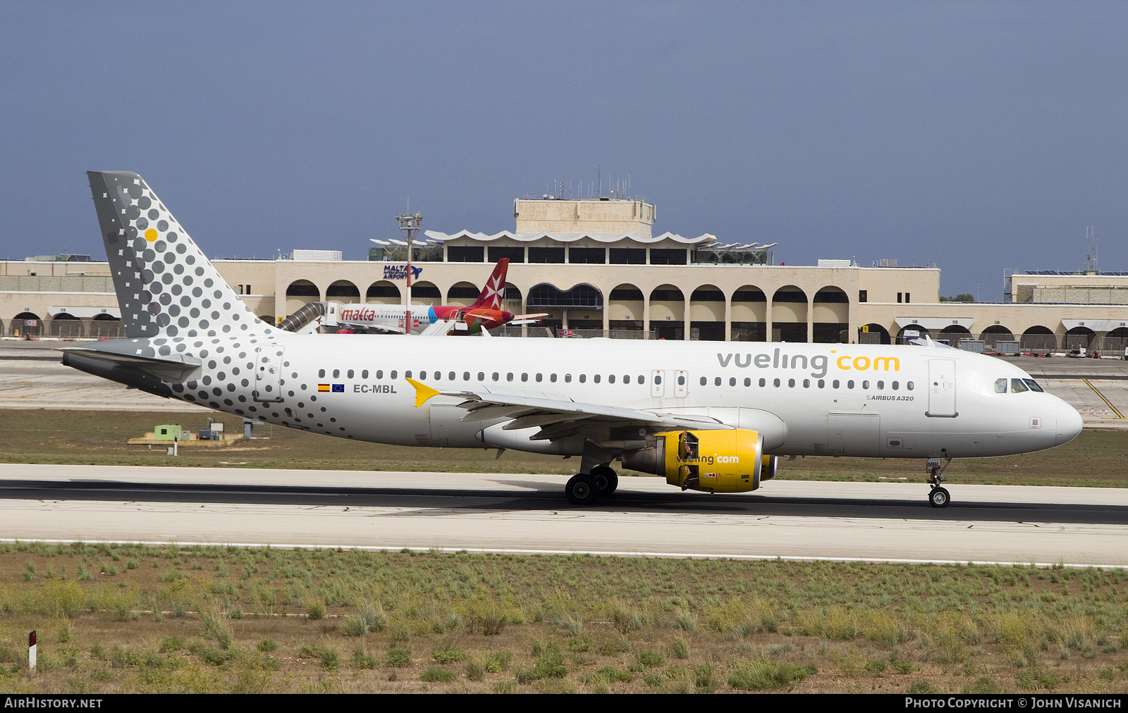Aircraft Photo of EC-MBL | Airbus A320-214 | Vueling Airlines | AirHistory.net #500711