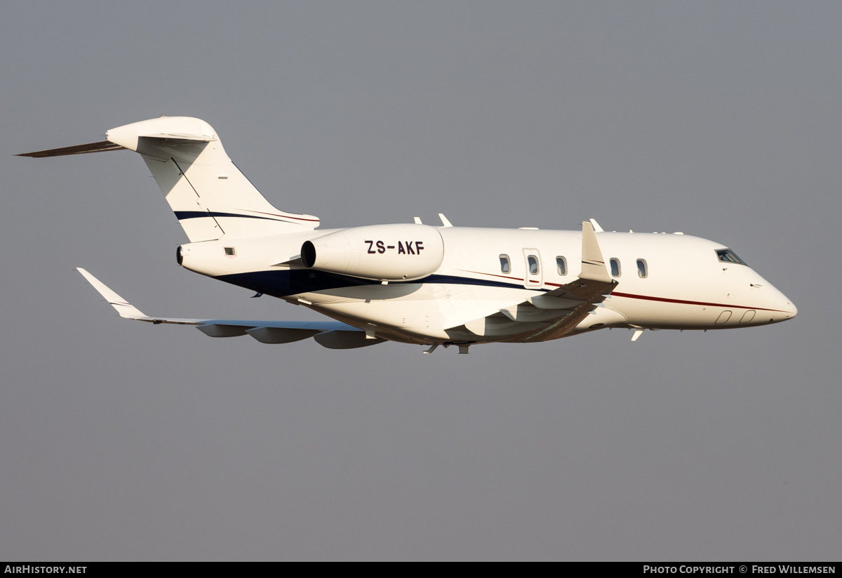 Aircraft Photo of ZS-AKF | Bombardier Challenger 350 (BD-100-1A10) | AirHistory.net #500845