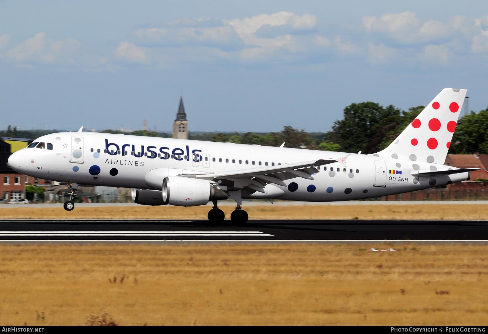 Aircraft Photo of OO-SNH | Airbus A320-214 | Brussels Airlines | AirHistory.net #500863