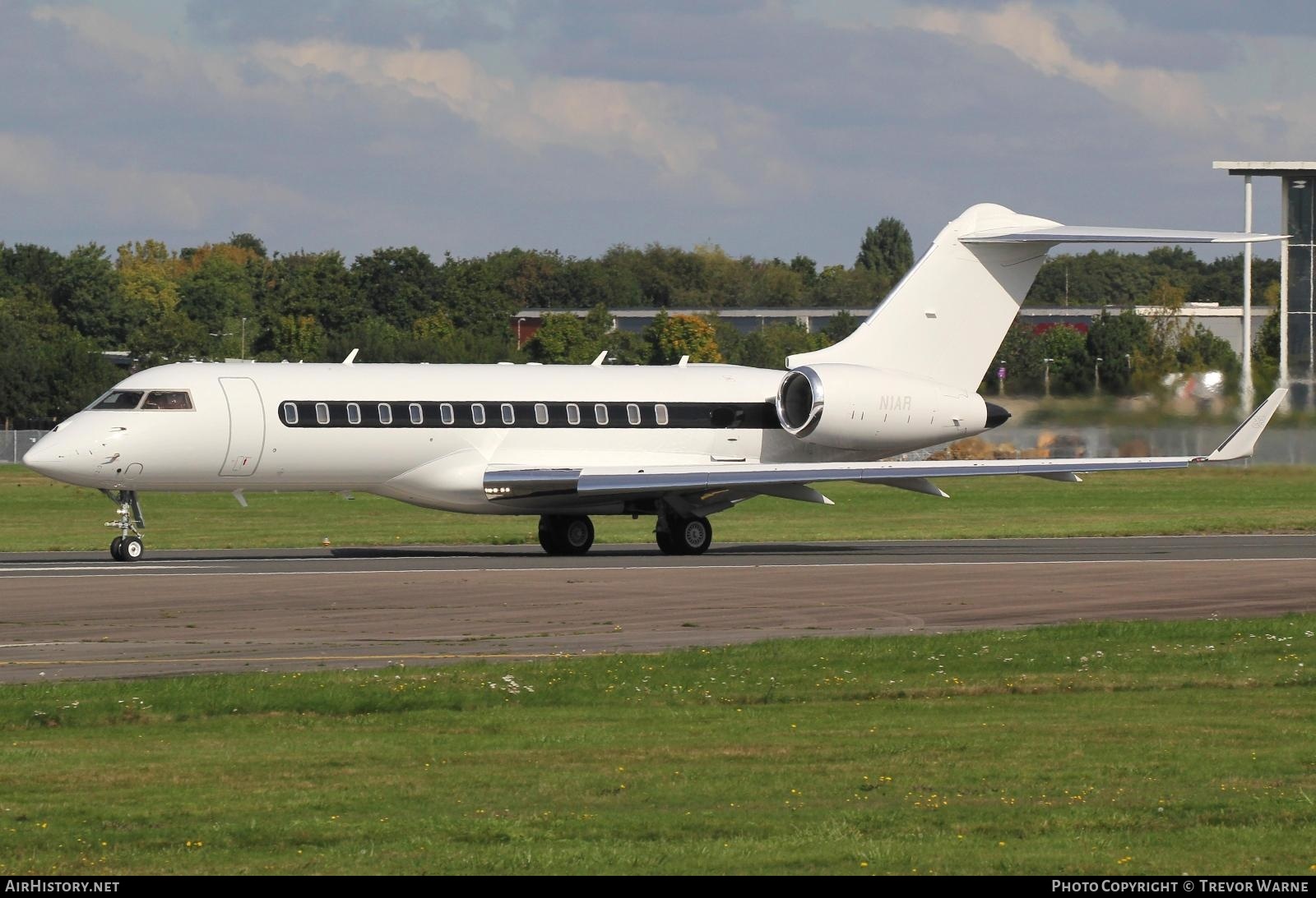Aircraft Photo of N1AR | Bombardier Global Express (BD-700-1A10) | AirHistory.net #500932