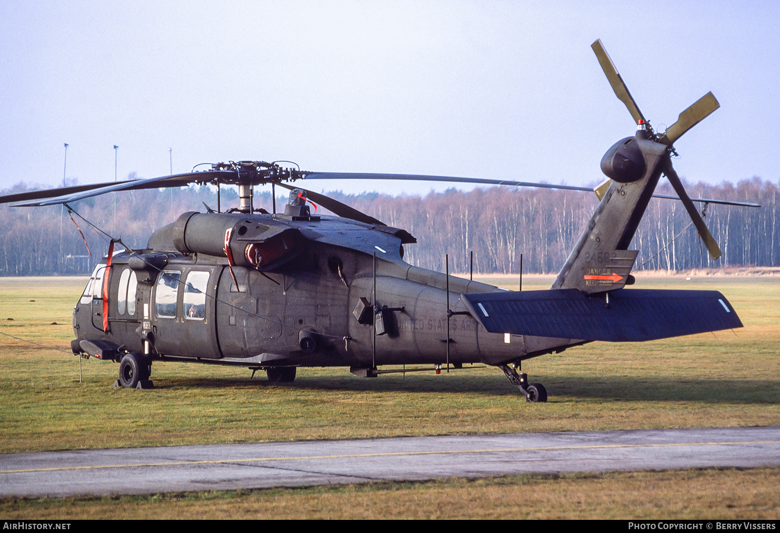 Aircraft Photo of 86-24562 / 24562 | Sikorsky EH-60A (S-70A) | USA - Army | AirHistory.net #500970