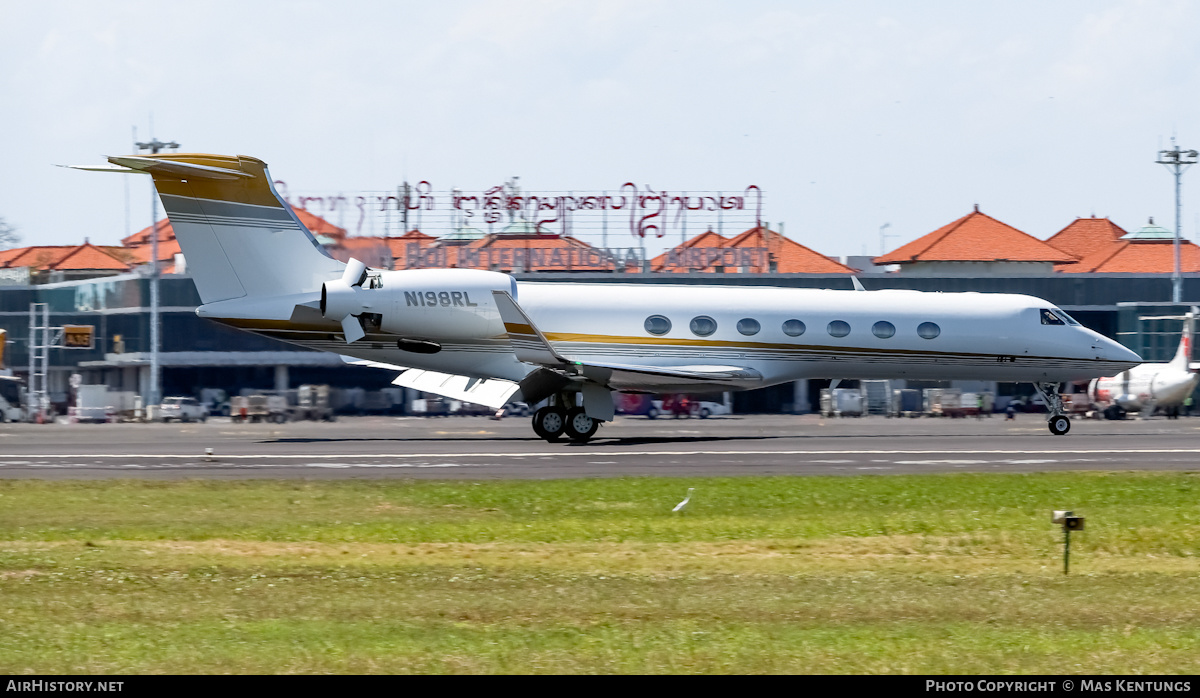 Aircraft Photo of N198RL | Gulfstream Aerospace G-V-SP Gulfstream G550 | AirHistory.net #501011