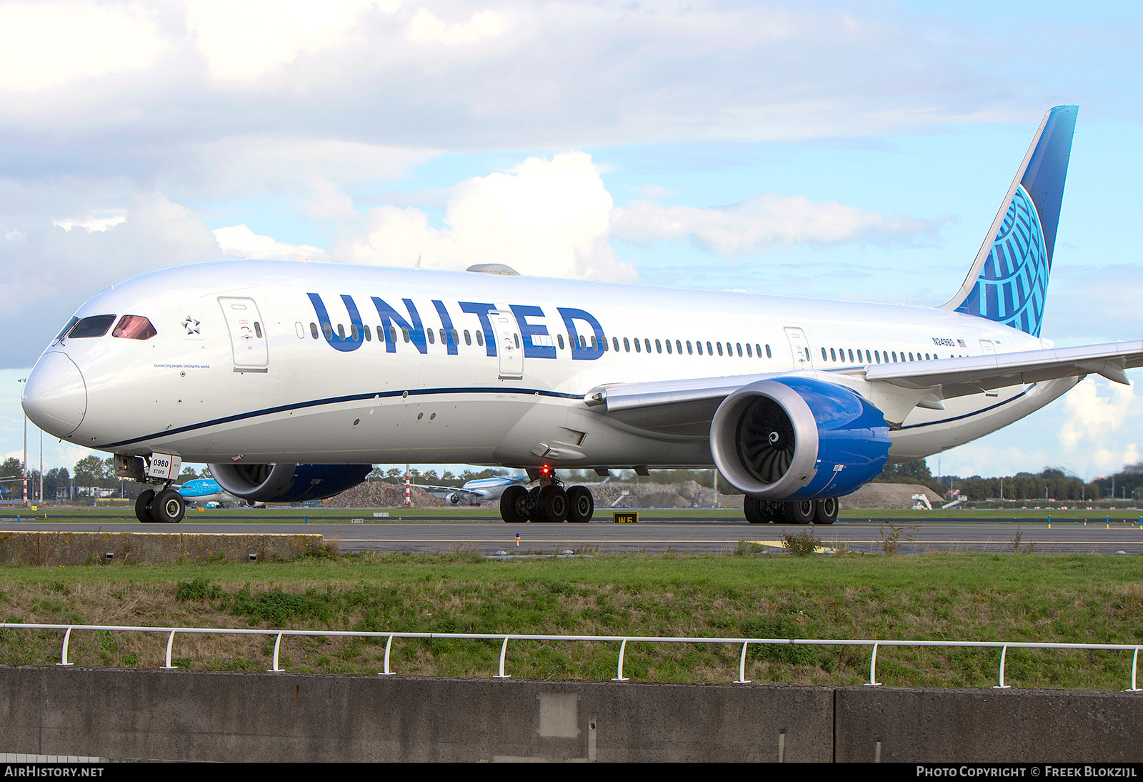Aircraft Photo of N24980 | Boeing 787-9 Dreamliner | United Airlines | AirHistory.net #501147