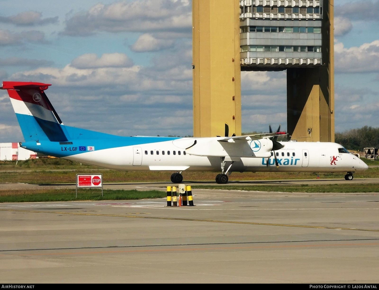Aircraft Photo of LX-LGF | Bombardier DHC-8-402 Dash 8 | Luxair | AirHistory.net #501202