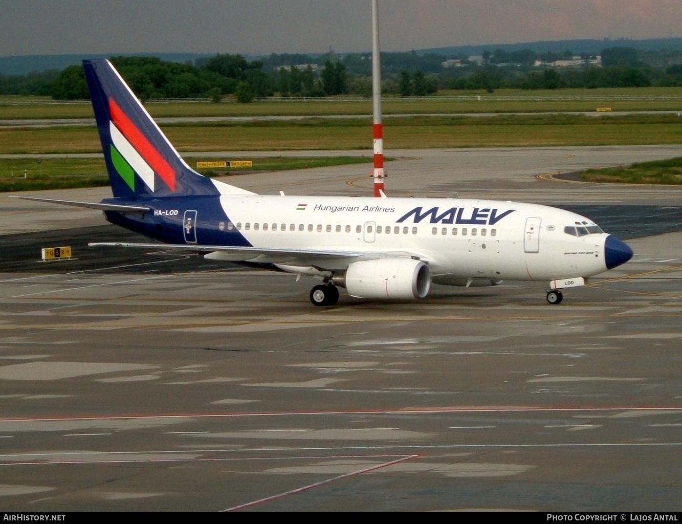 Aircraft Photo of HA-LOD | Boeing 737-6Q8 | Malév - Hungarian Airlines | AirHistory.net #501225