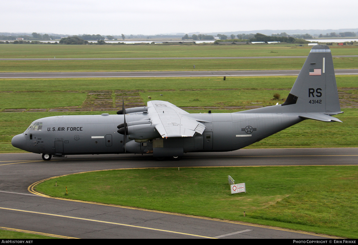 Aircraft Photo of 04-3142 / 43142 | Lockheed Martin C-130J-30 Hercules | USA - Air Force | AirHistory.net #501344