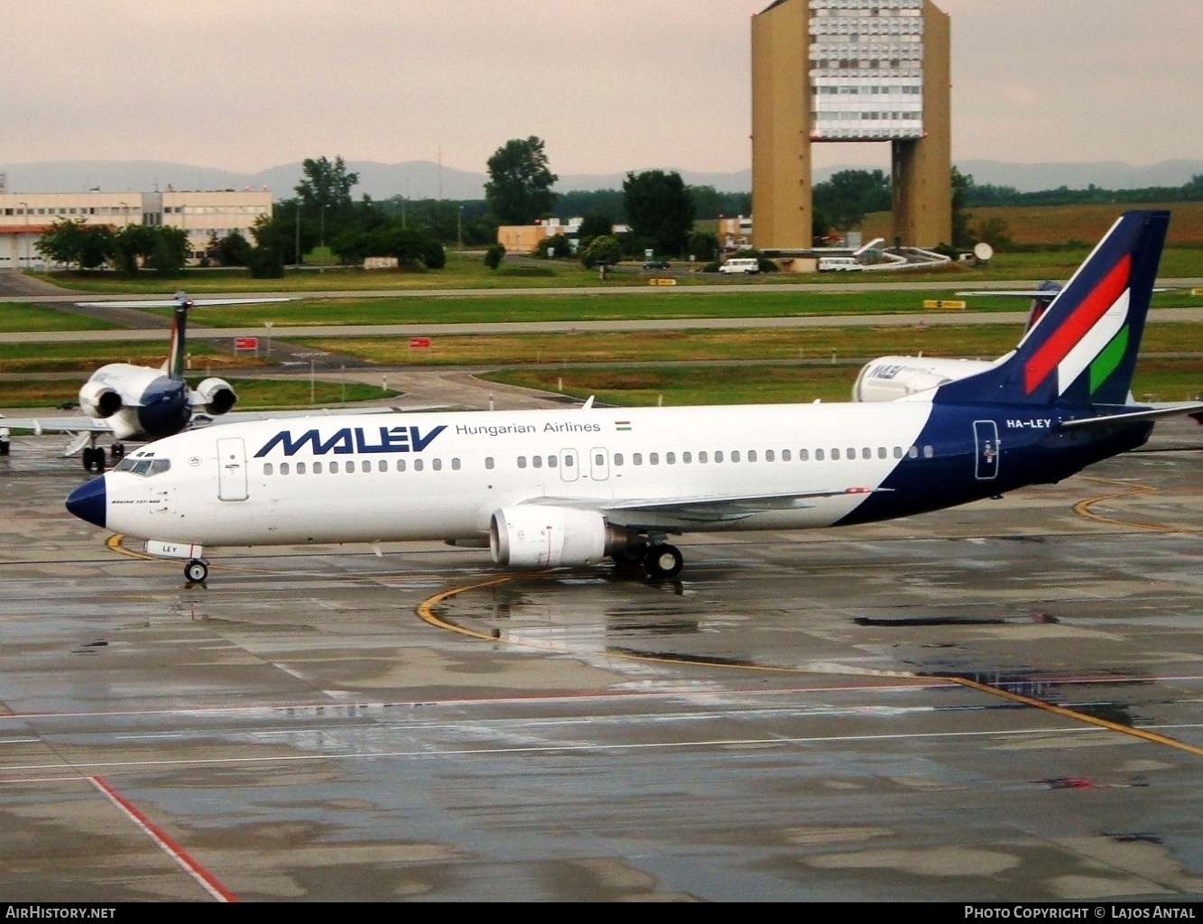 Aircraft Photo of HA-LEY | Boeing 737-4Y0 | Malév - Hungarian Airlines | AirHistory.net #501435