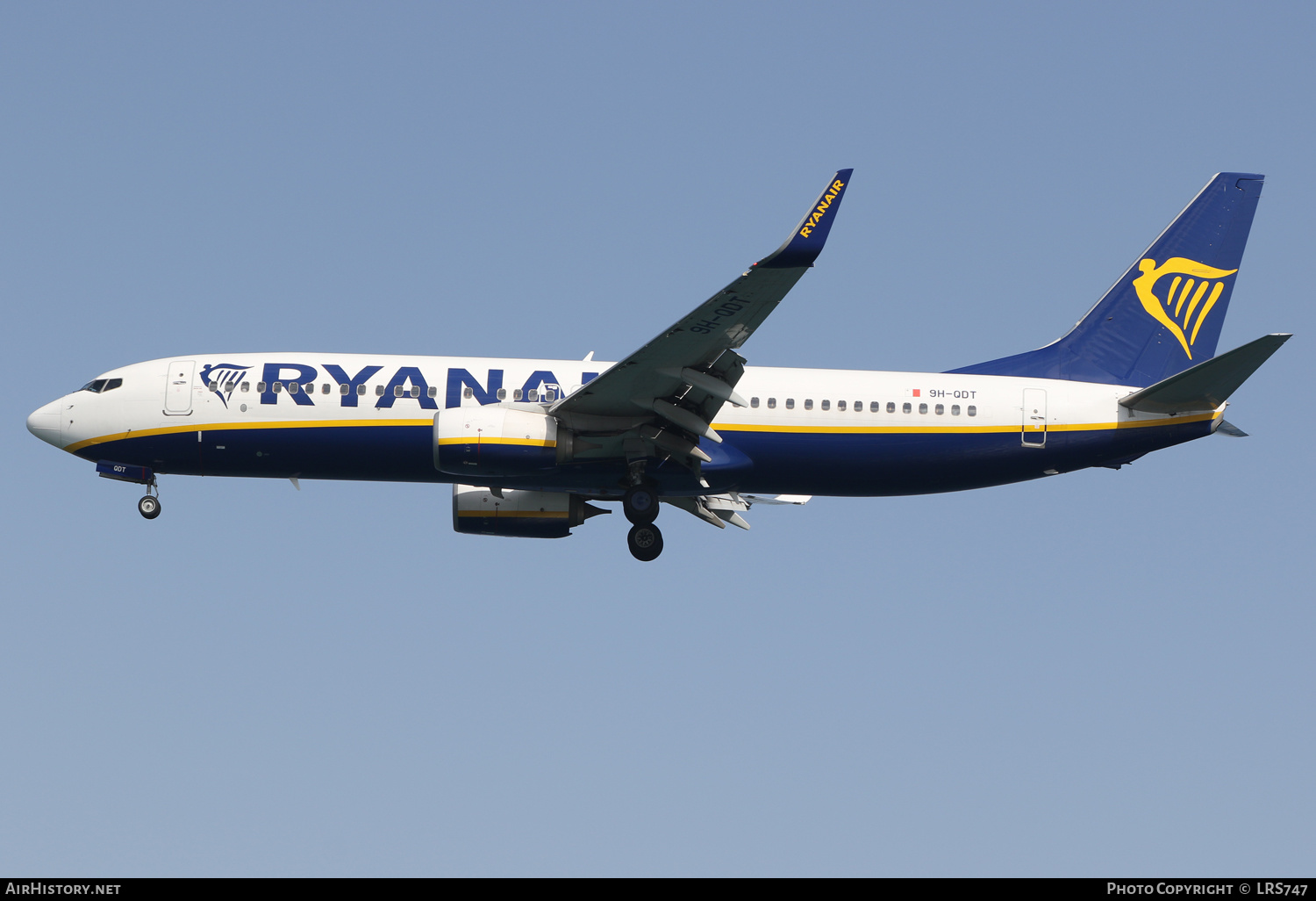Aircraft Photo of 9H-QDT | Boeing 737-800 | Ryanair | AirHistory.net #501436