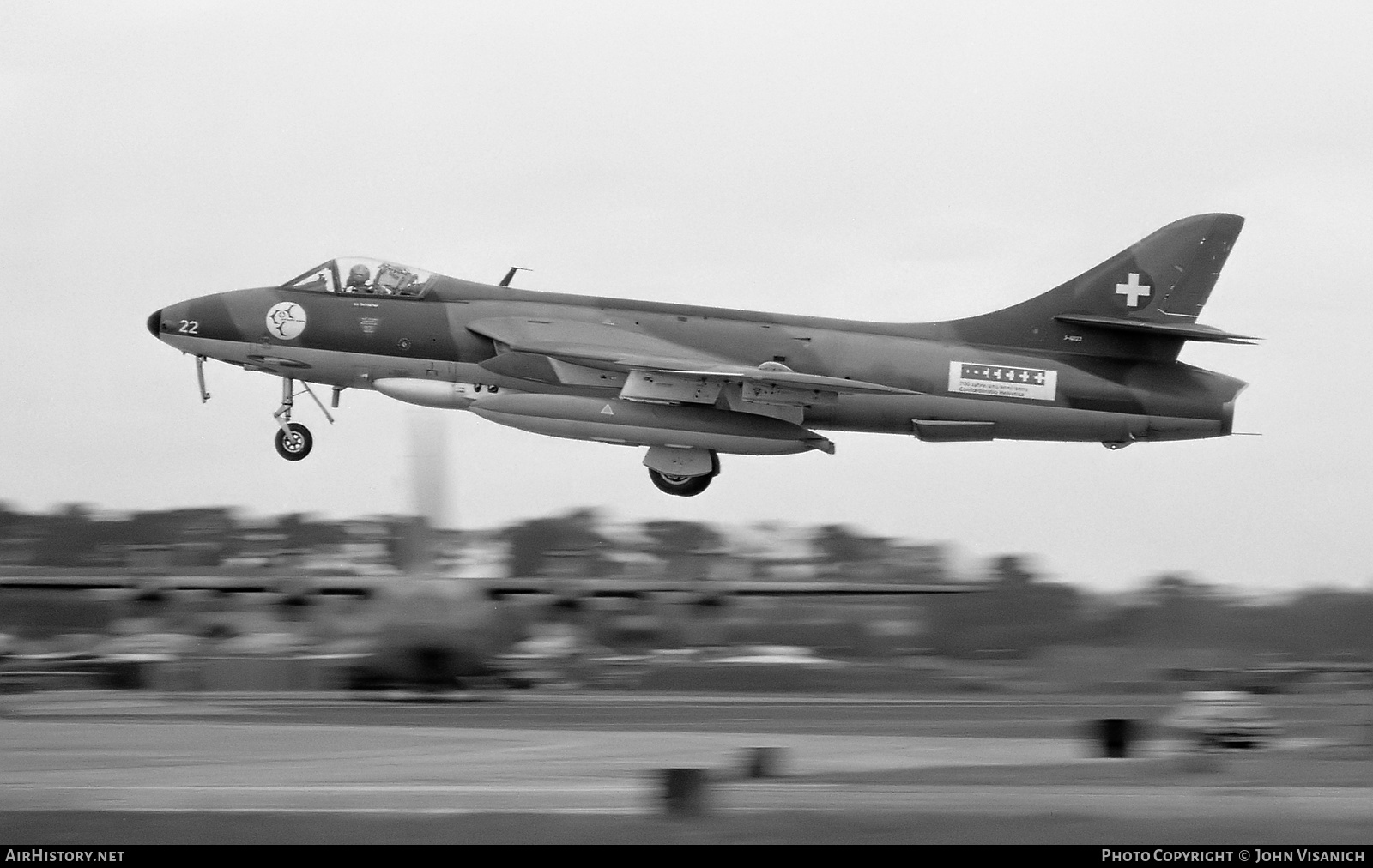 Aircraft Photo of J-4022 | Hawker Hunter F58 | Switzerland - Air Force | AirHistory.net #501679
