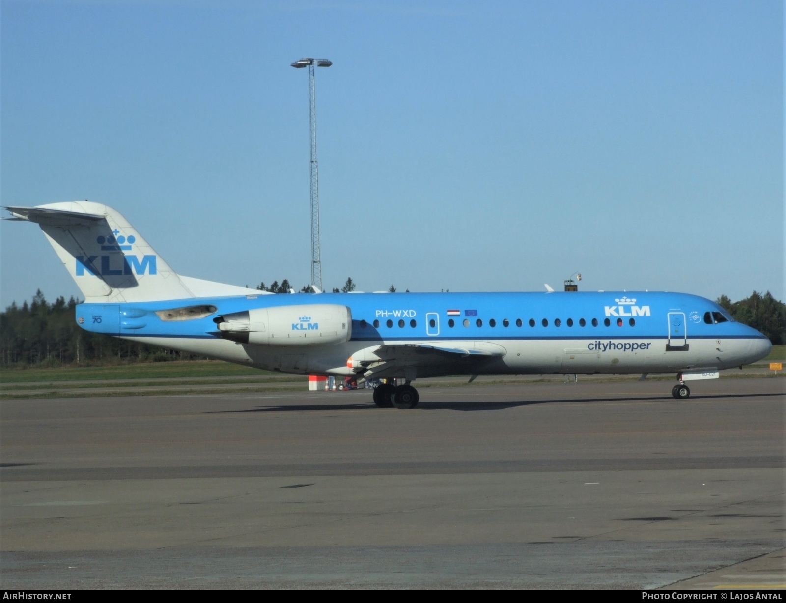 Aircraft Photo of PH-WXD | Fokker 70 (F28-0070) | KLM Cityhopper | AirHistory.net #501693