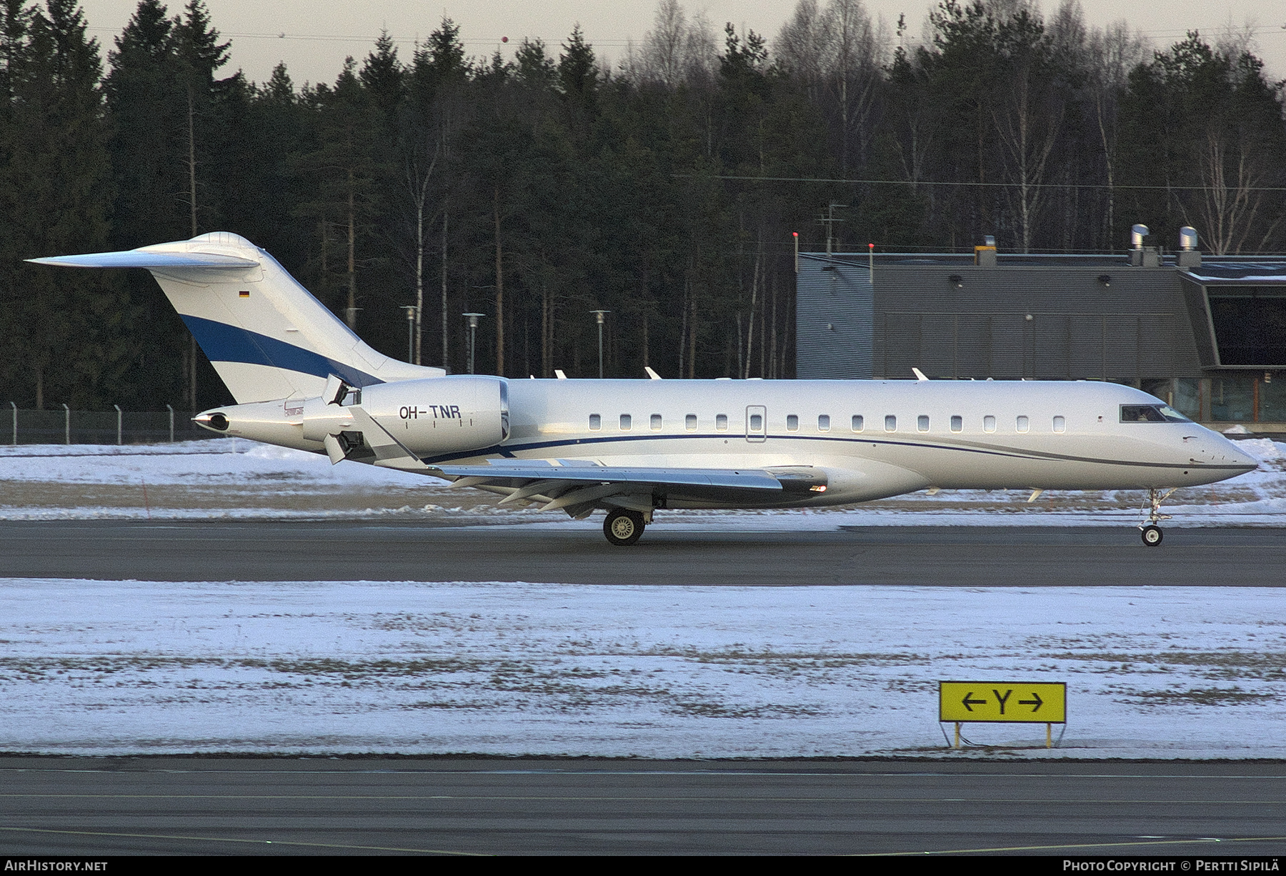 Aircraft Photo of OH-TNR | Bombardier Global Express (BD-700-1A10) | AirHistory.net #501711