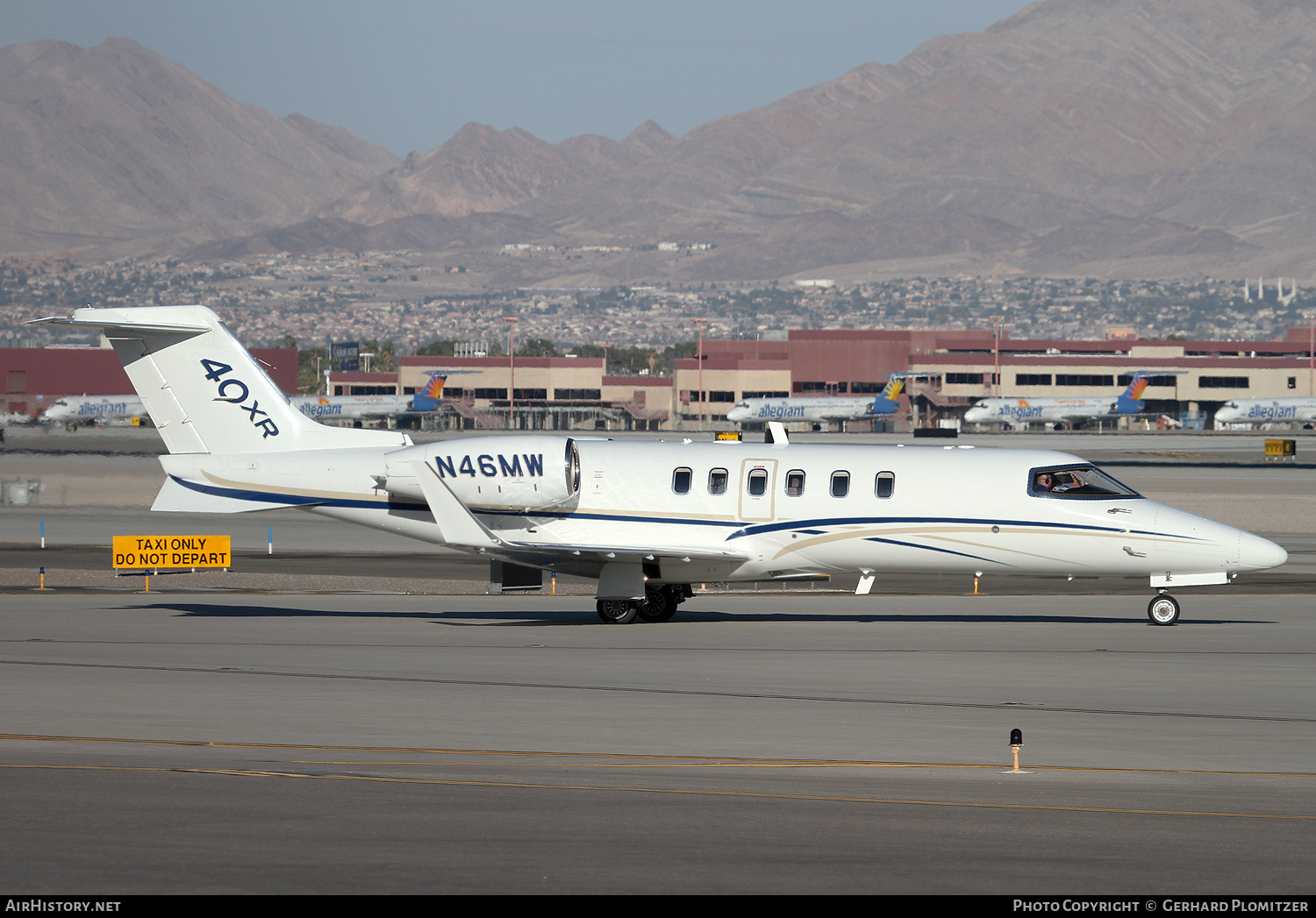Aircraft Photo of N46MW | Learjet 40XR | AirHistory.net #501738