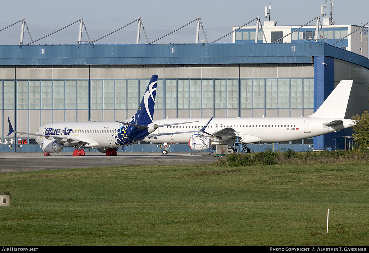 Aircraft Photo of YR-MXC | Boeing 737-8 Max 8 | Blue Air | AirHistory.net #501746