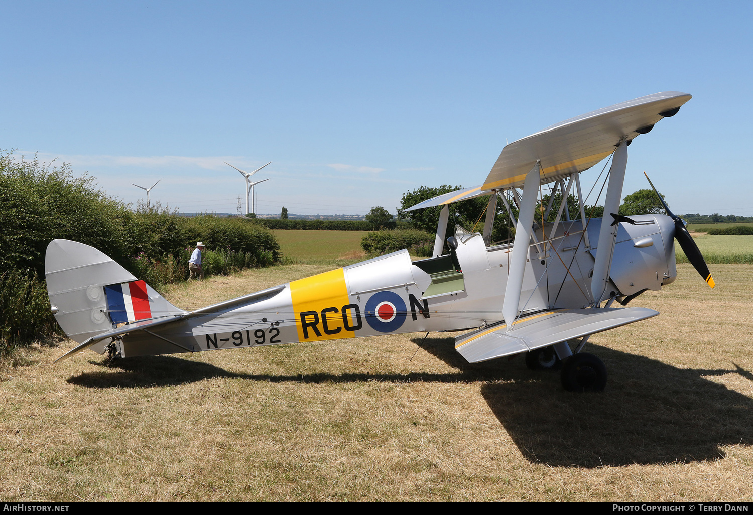 Aircraft Photo of G-DHZF / N9192 | De Havilland D.H. 82A Tiger Moth II | UK - Air Force | AirHistory.net #501859