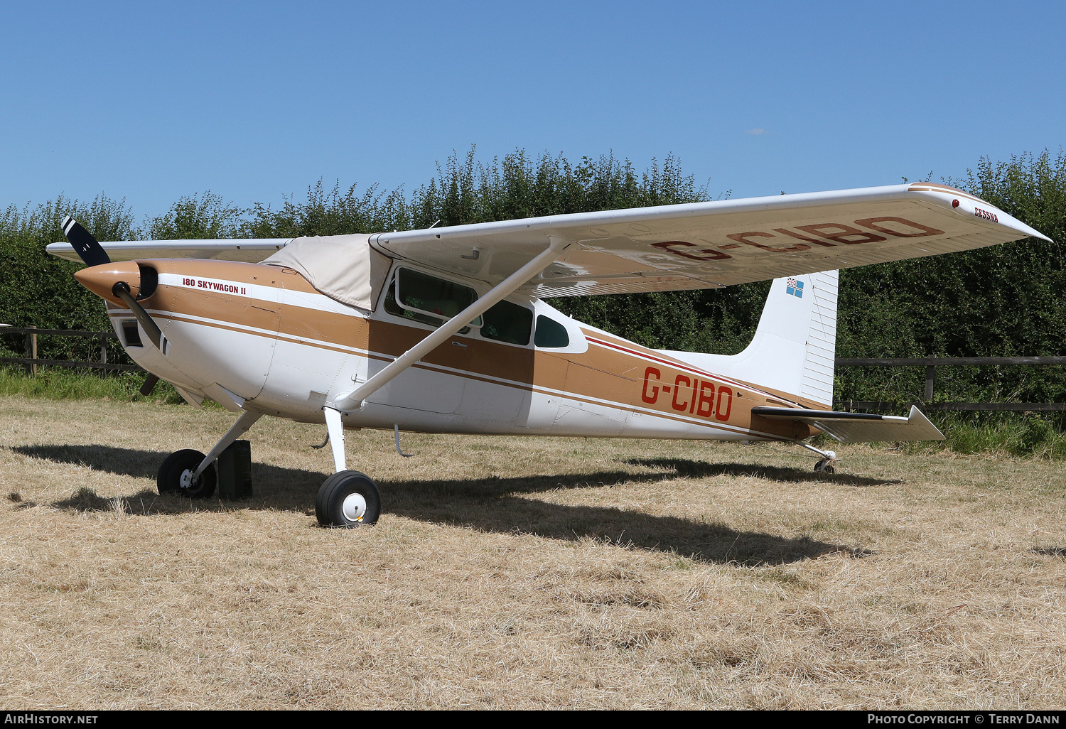 Aircraft Photo of G-CIBO | Cessna 180K Skywagon 180 II | AirHistory.net #501884