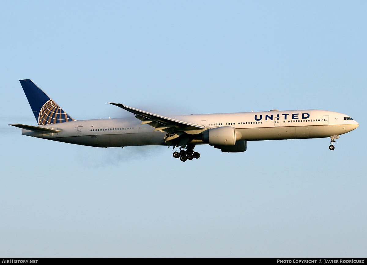 Aircraft Photo of N2140U | Boeing 777-300/ER | United Airlines | AirHistory.net #502015