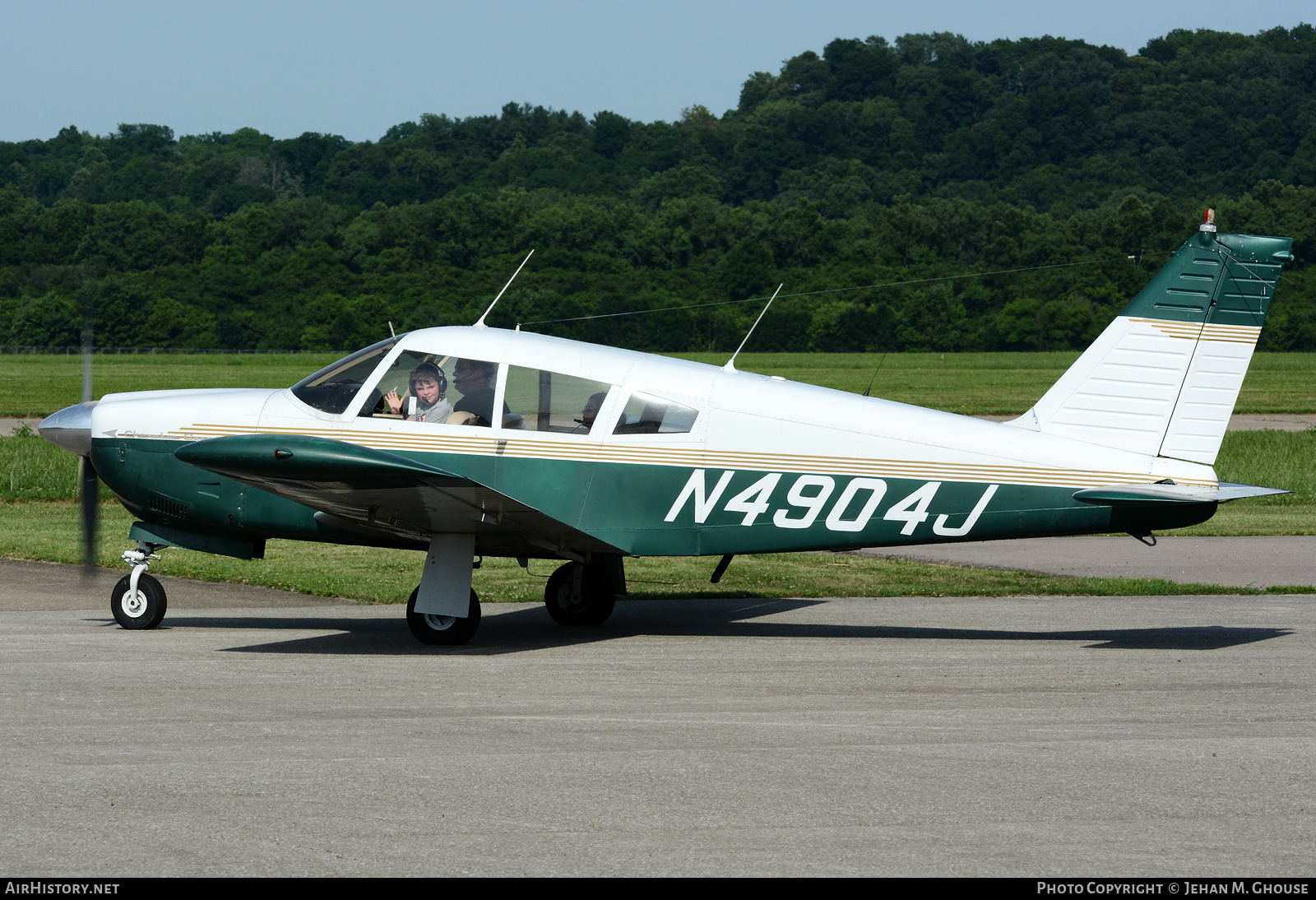 Aircraft Photo of N4904J | Piper PA-28R-180 Cherokee Arrow | AirHistory.net #502019