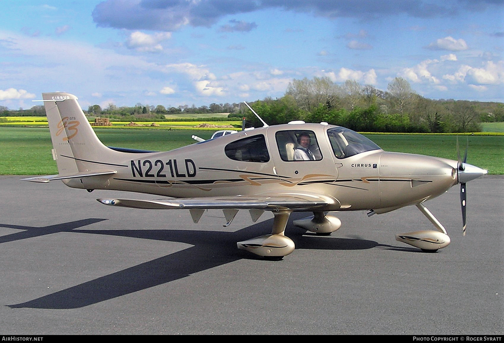 Aircraft Photo of N221LD | Cirrus SR-22 G3-GTS | AirHistory.net #502132