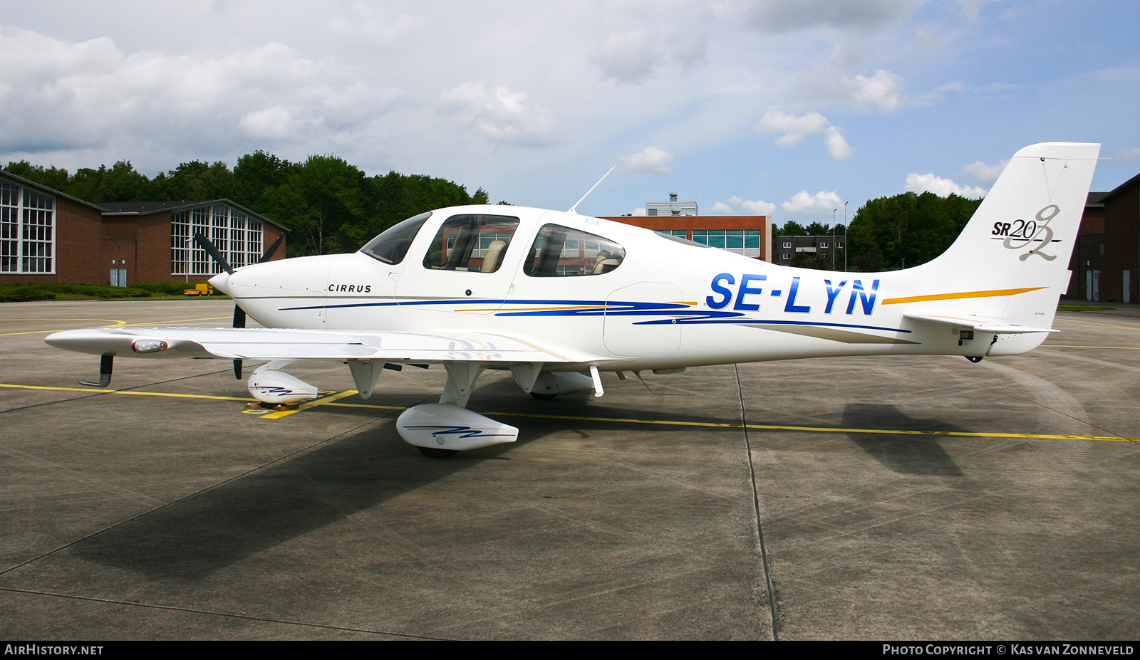 Aircraft Photo of SE-LYN | Cirrus SR-20 G2 | AirHistory.net #502187