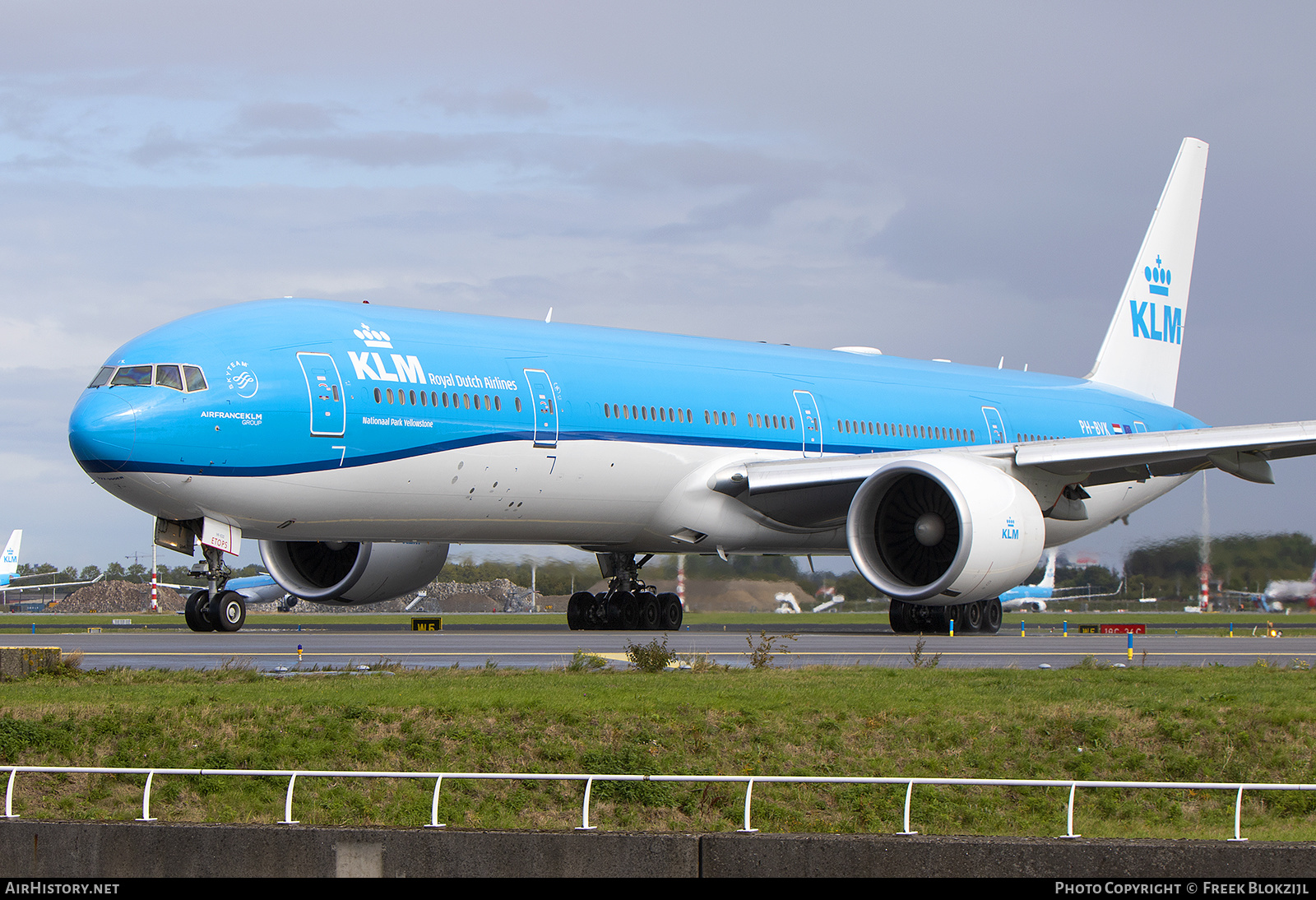 Aircraft Photo of PH-BVK | Boeing 777-306/ER | KLM - Royal Dutch Airlines | AirHistory.net #502234