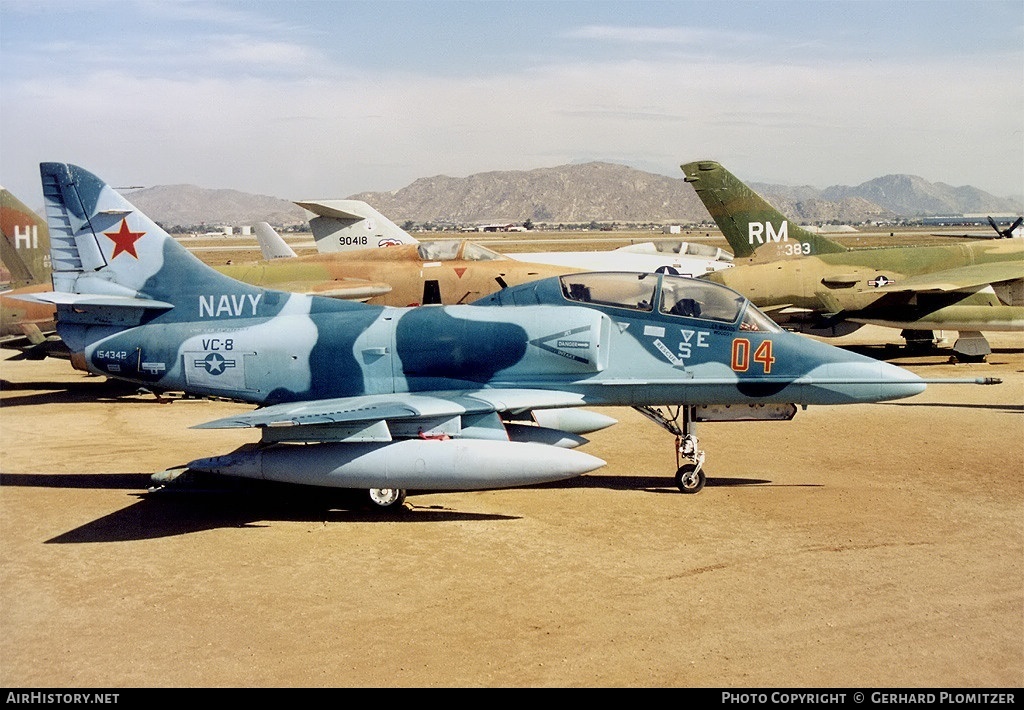 Aircraft Photo of 154342 | Douglas TA-4J Skyhawk | USA - Navy | AirHistory.net #502364