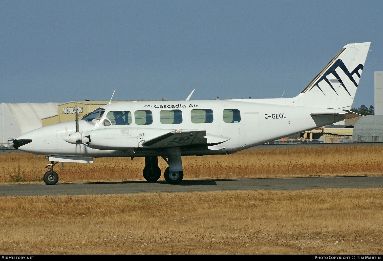 Aircraft Photo of C-GEOL | Piper PA-31-350 Navajo Chieftain | Cascadia Air | AirHistory.net #502377
