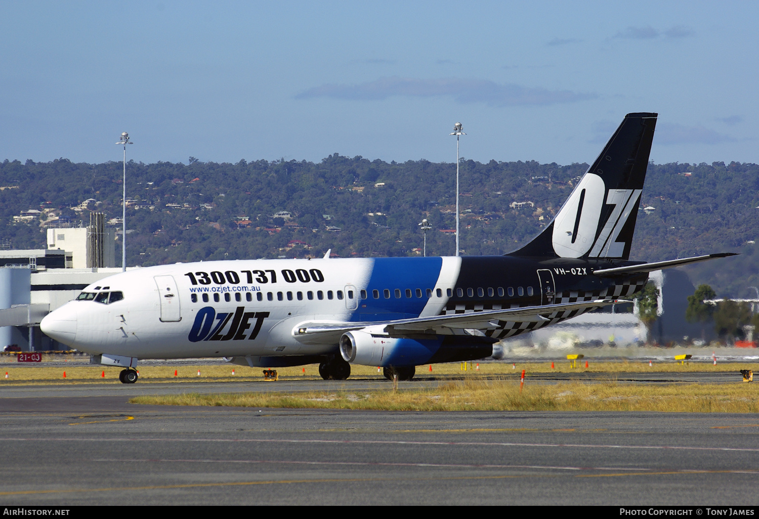 Aircraft Photo of VH-OZX | Boeing 737-229/Adv | OzJet Airlines | AirHistory.net #502411