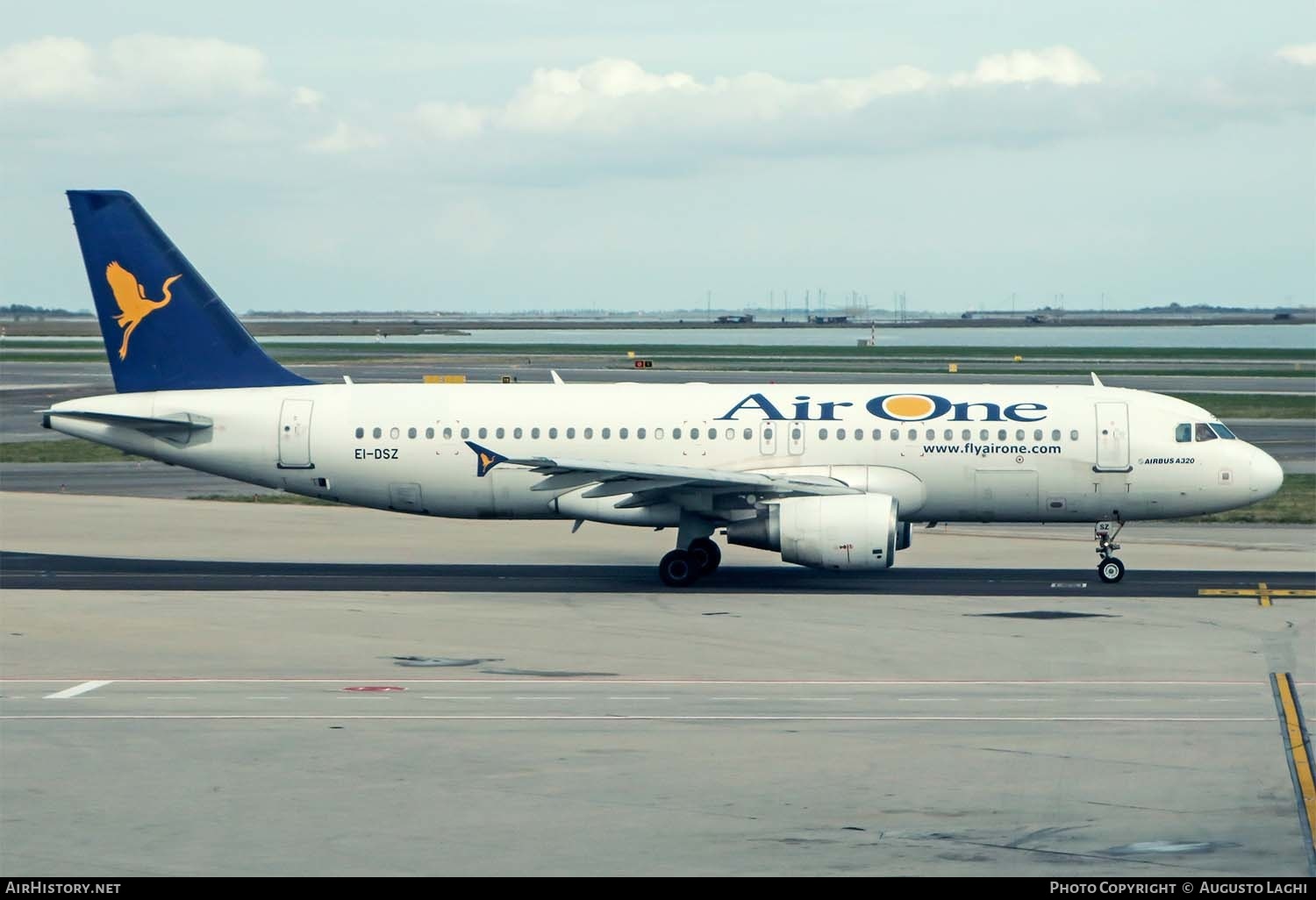 Aircraft Photo of EI-DSZ | Airbus A320-216 | Air One | AirHistory.net #502430
