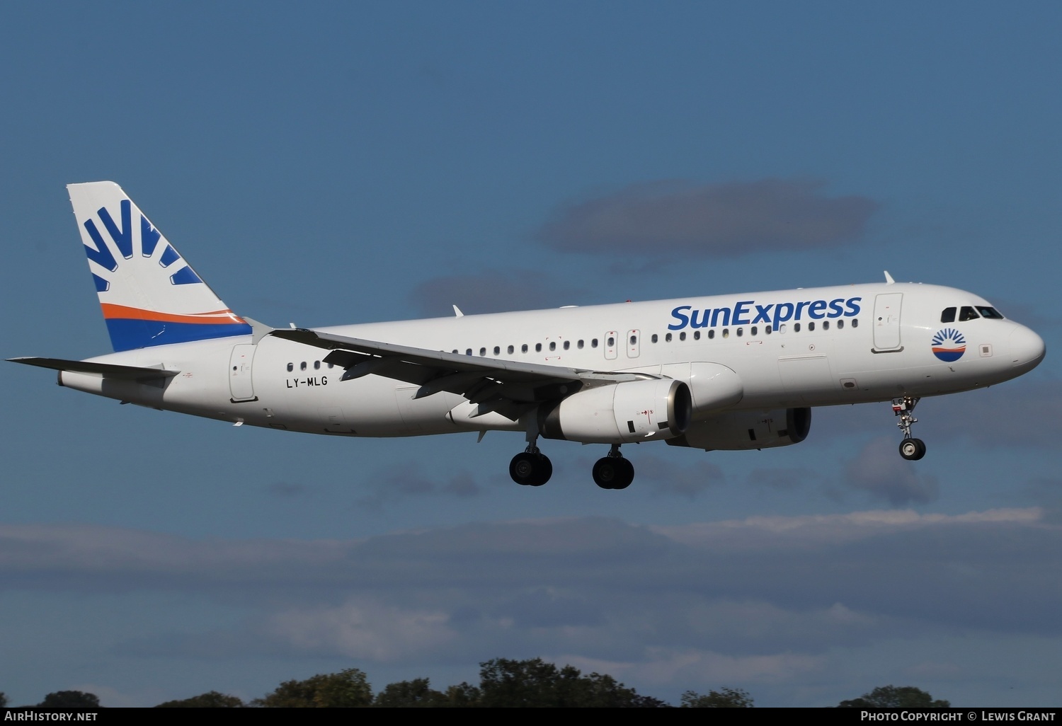 Aircraft Photo of LY-MLG | Airbus A320-232 | SunExpress | AirHistory.net #502450