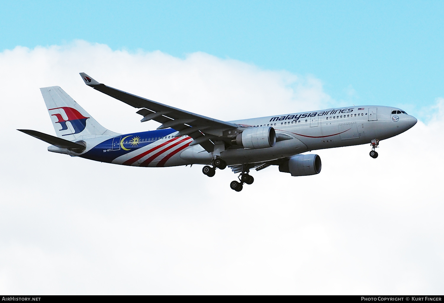 Aircraft Photo of 9M-MTX | Airbus A330-223 | Malaysia Airlines | AirHistory.net #502474