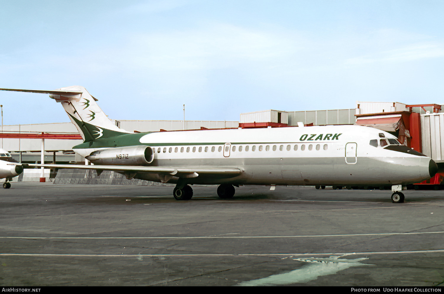 Aircraft Photo of N971Z | Douglas DC-9-15 | Ozark Air Lines | AirHistory.net #502478