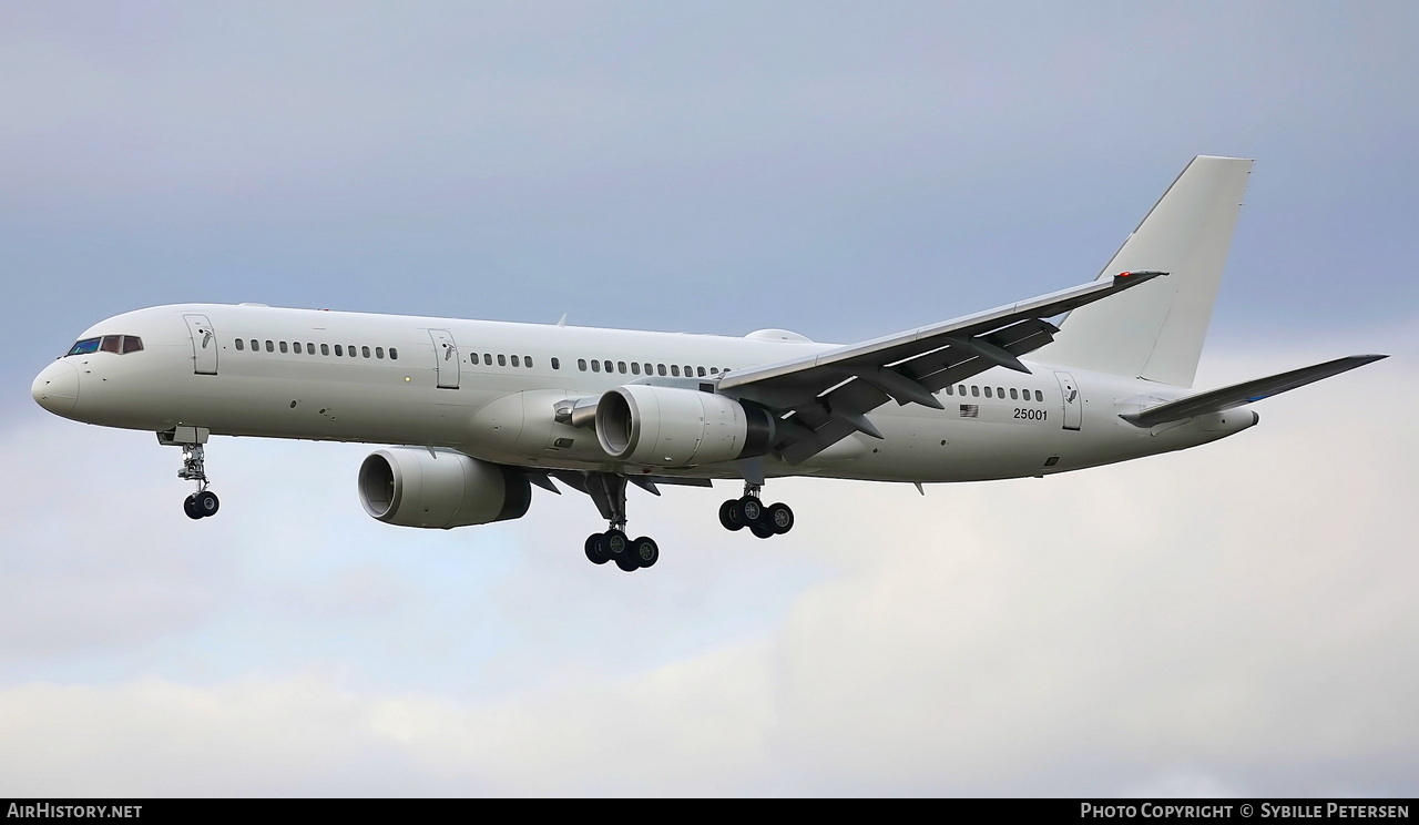 Aircraft Photo of 02-5001 / 25001 | Boeing C-32B (757-23A) | USA - Air Force | AirHistory.net #502563