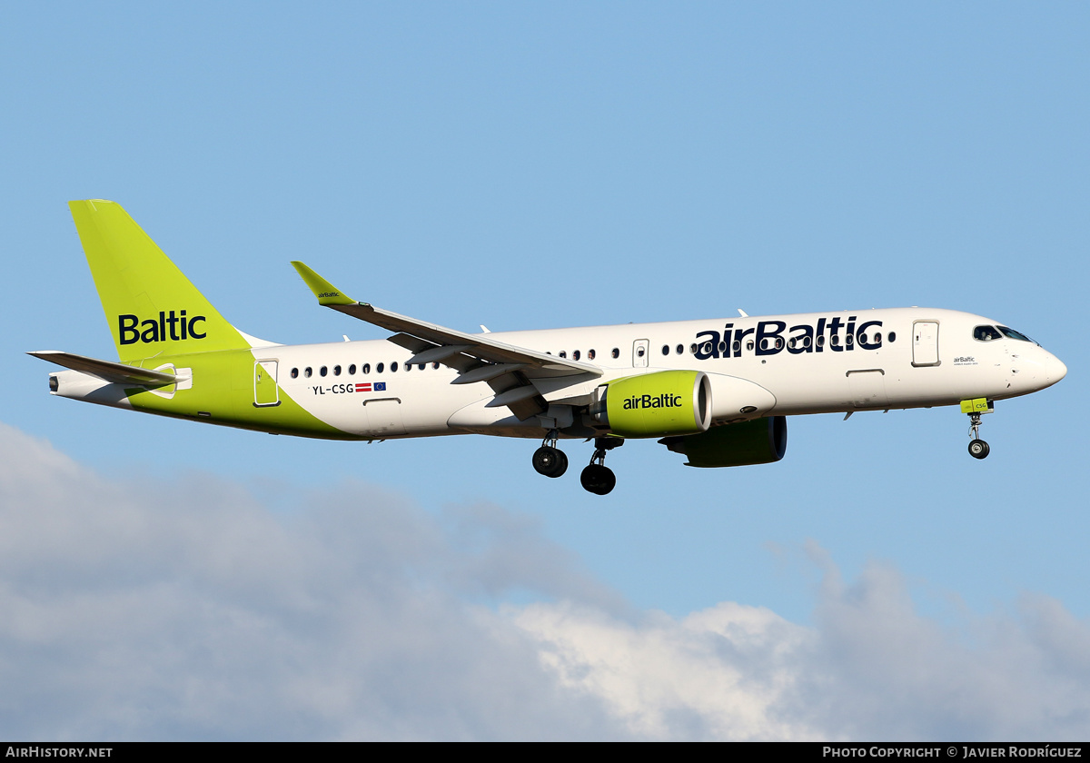 Aircraft Photo of YL-CSG | Bombardier CSeries CS300 (BD-500-1A11) | AirBaltic | AirHistory.net #502674