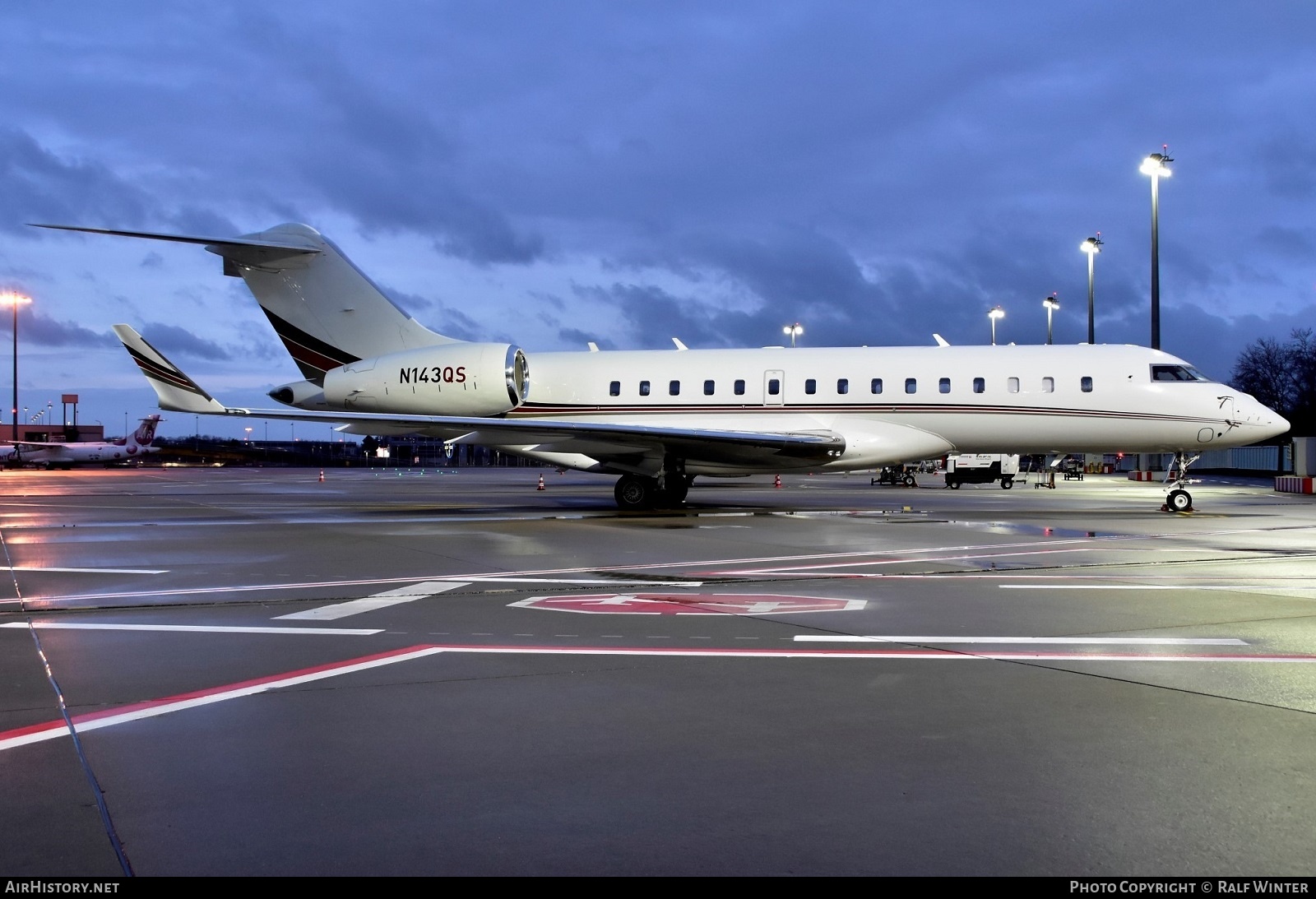 Aircraft Photo of N143QS | Bombardier Global 6000 (BD-700-1A10) | AirHistory.net #502754